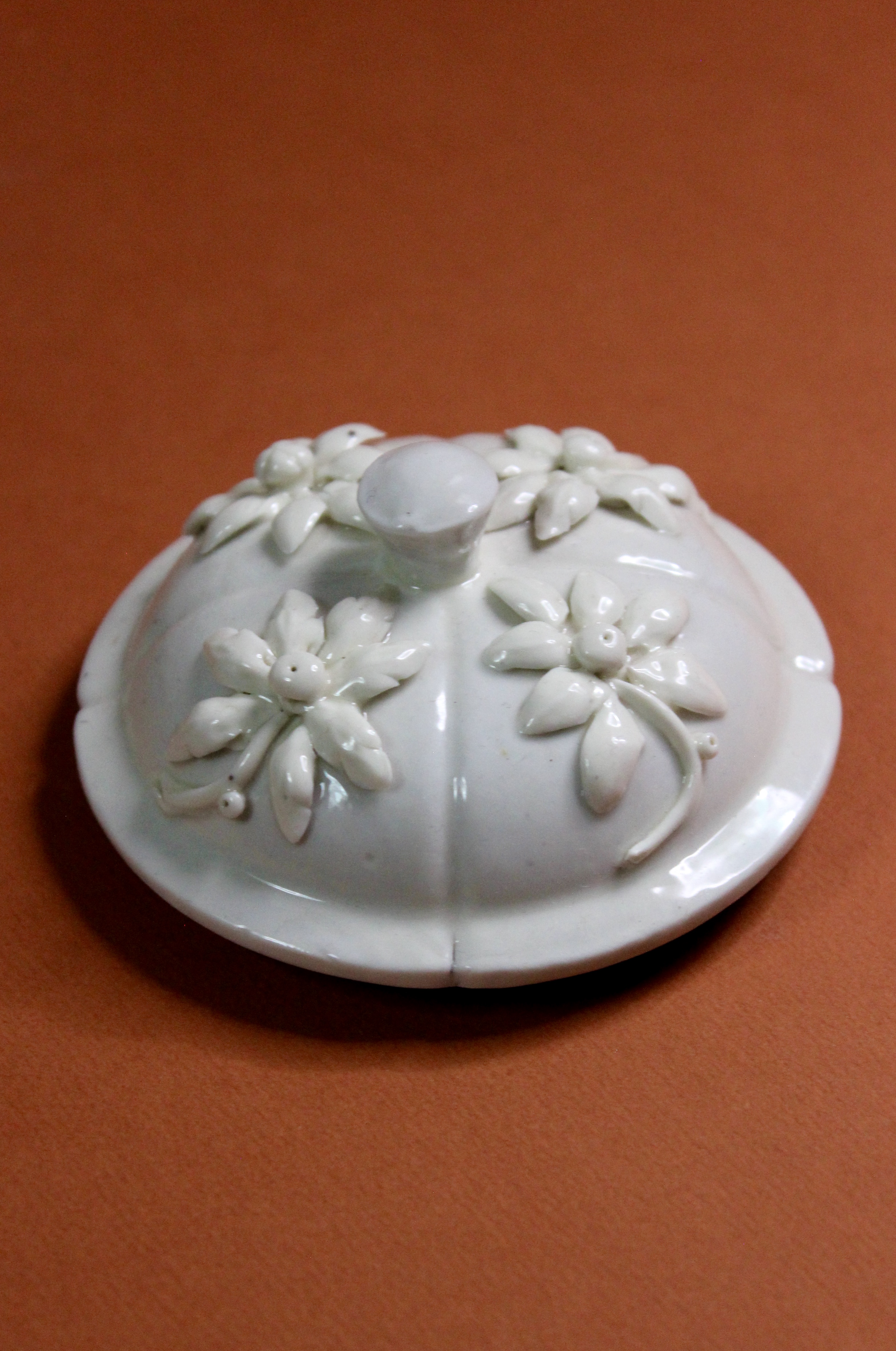 Samson French Porcelain Toilet Pot In The Manner of St Cloud