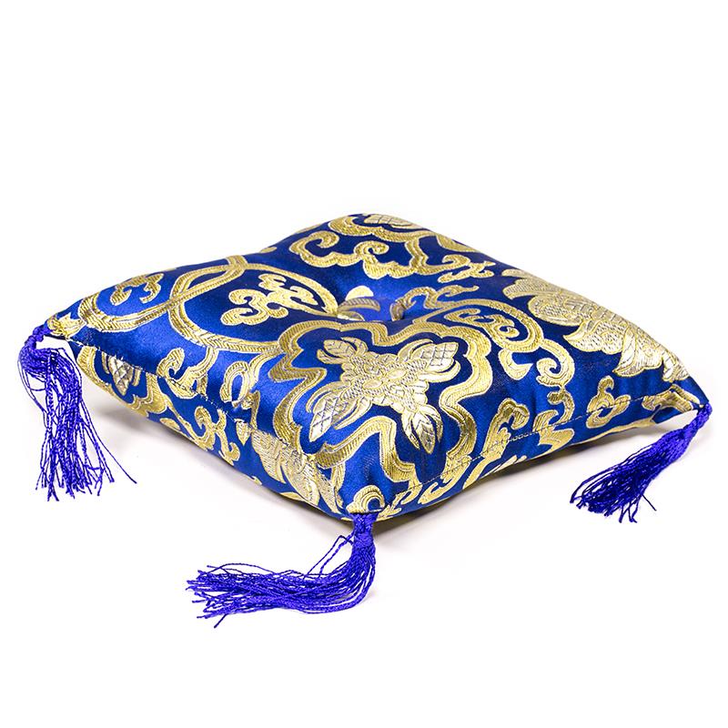 main product image on details page