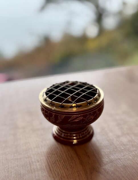 main product image on details page