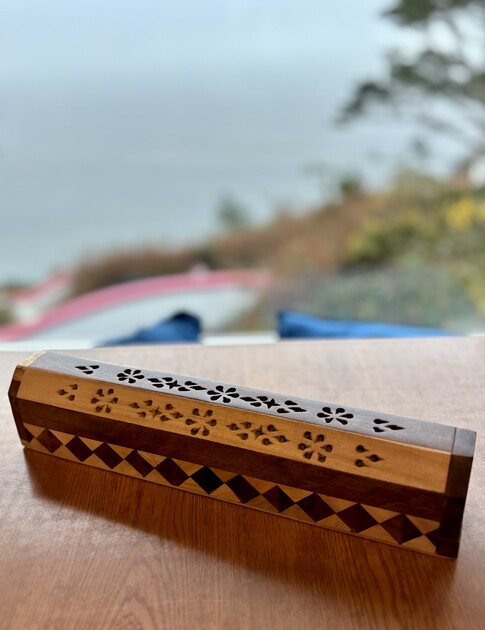 main product image on details page