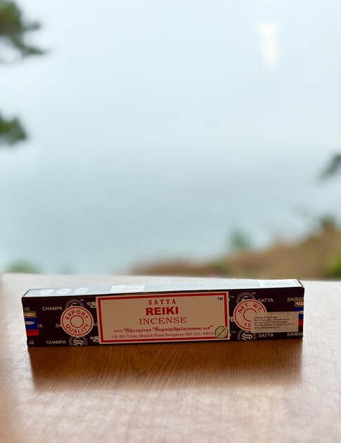 main product image on details page