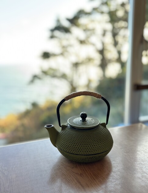 main product image on details page