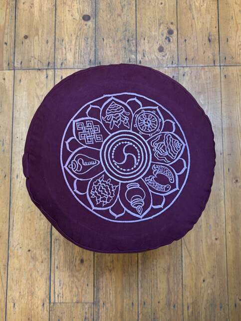 main product image on details page