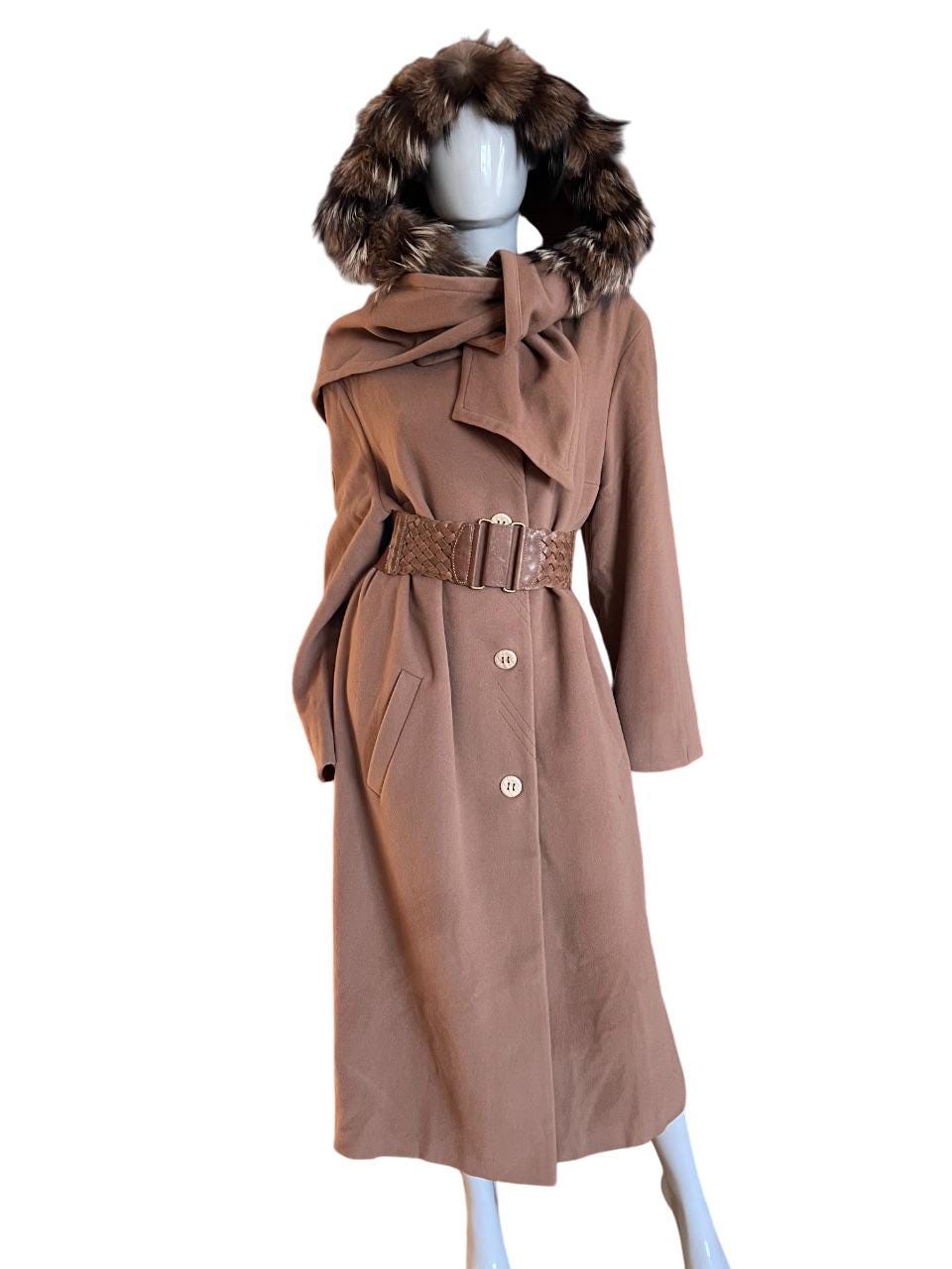 main product image on details page