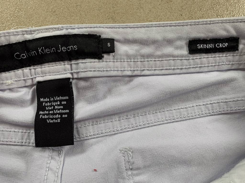 Calvin Klein Skinny Crop Lilac Lavender Jeans RN36009