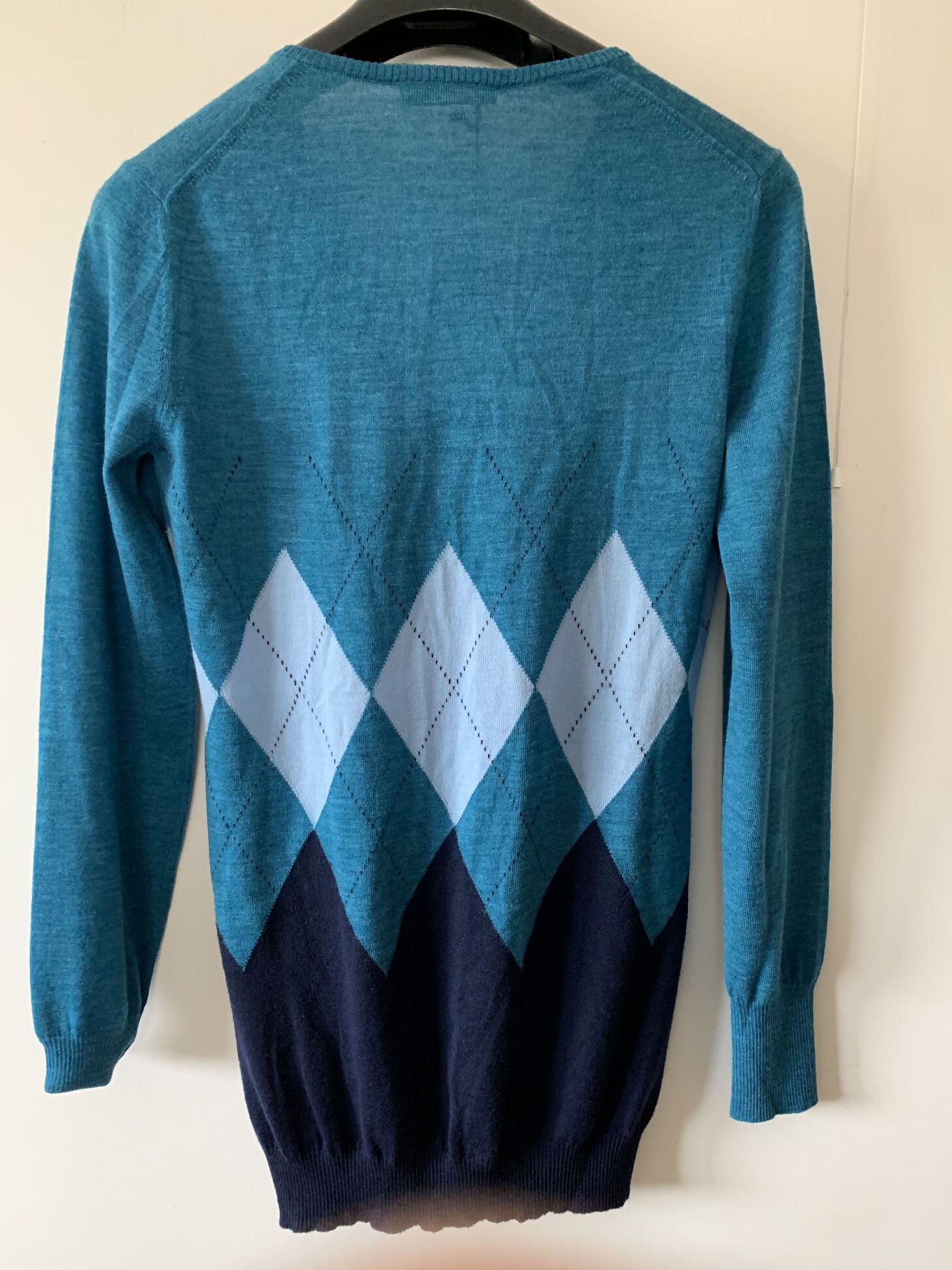 Ballantyne V neck merino wool sweater