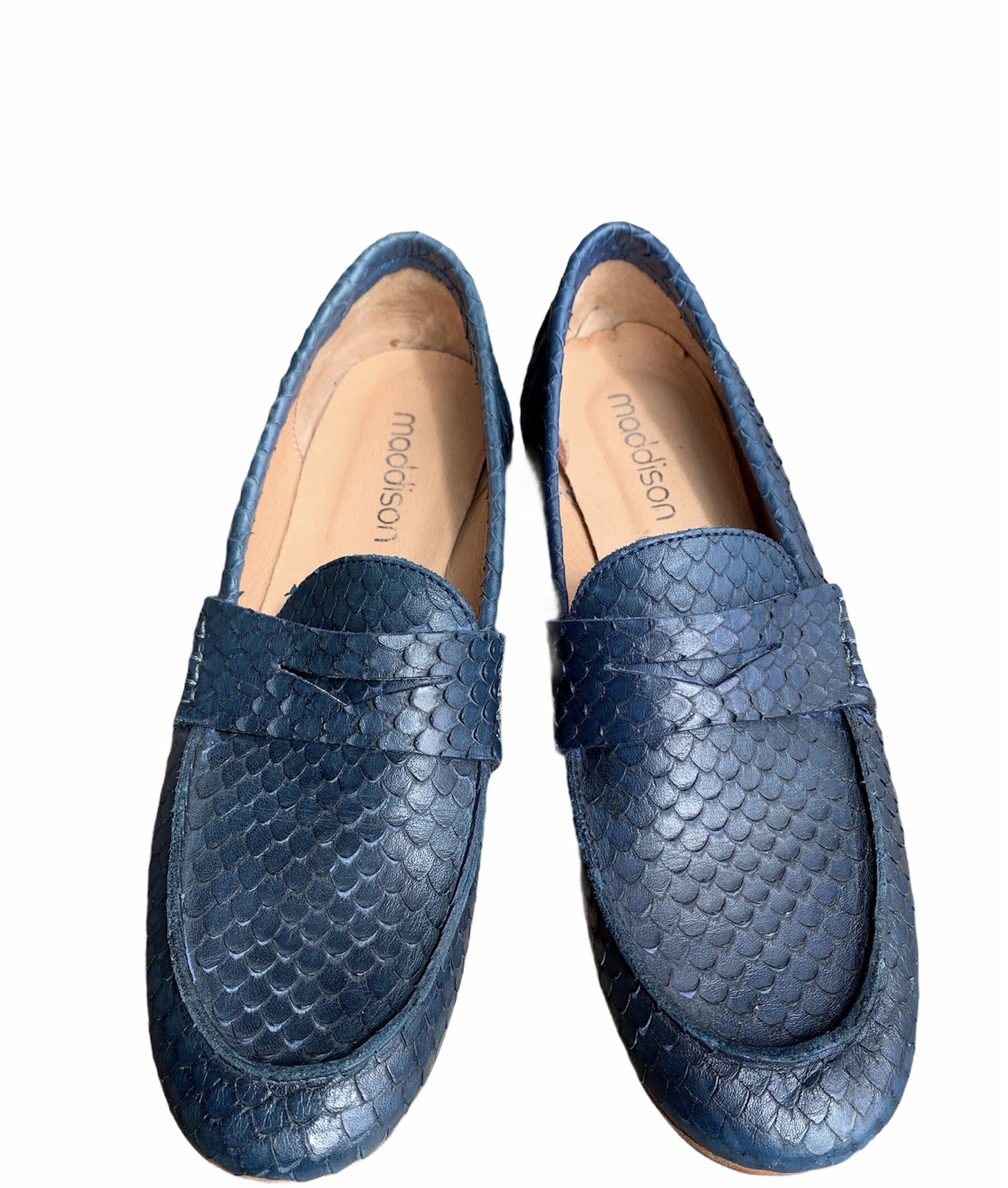 main product image on details page