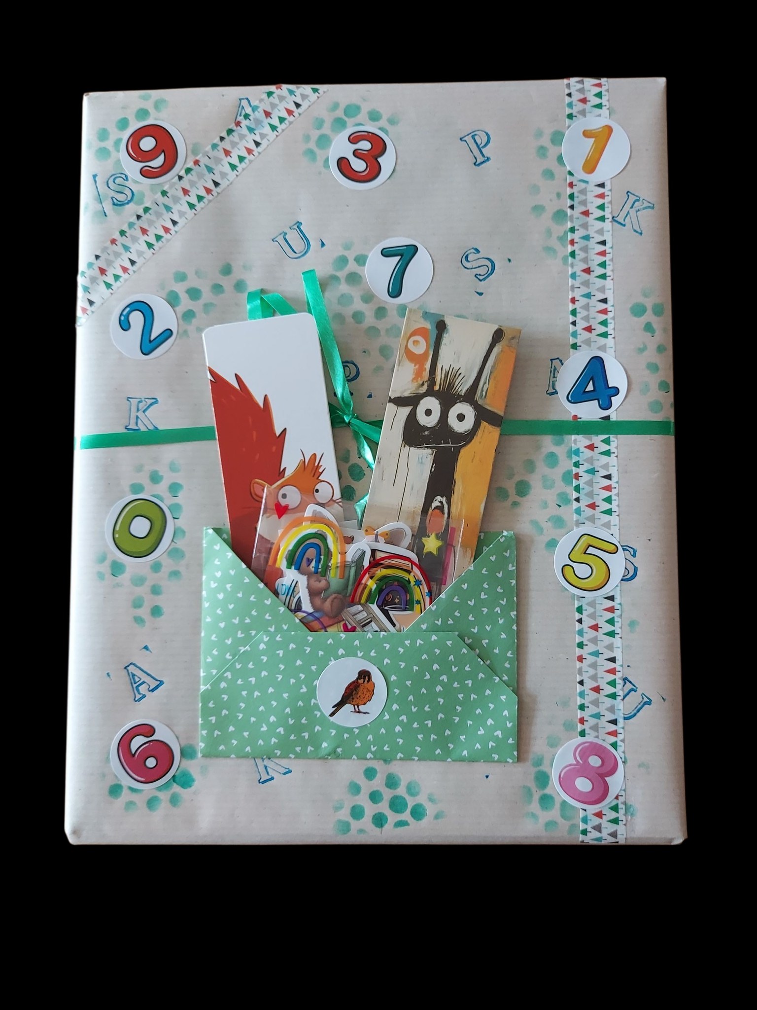 (K2) Kids surprise book package hardback book with free gifts - age 6-8yrs