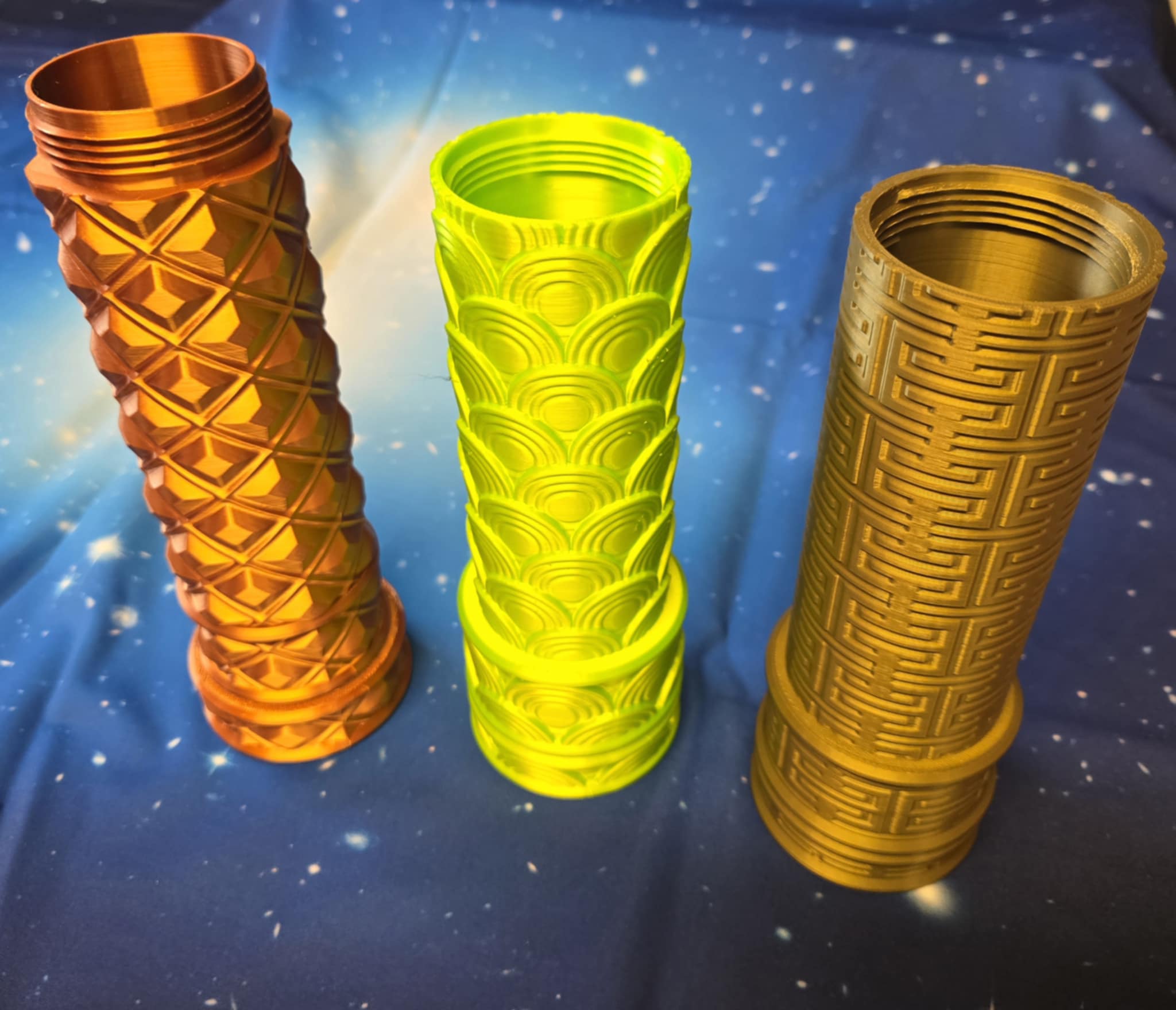 Playmat Tubes - Multi-colour - Mojibake Collectibles