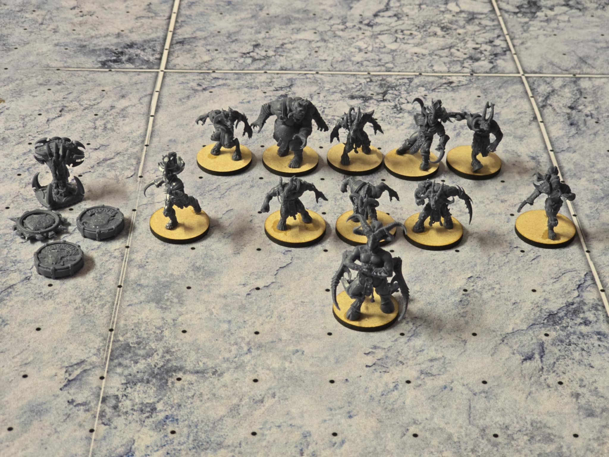 Horned Sinners (ChaosBorn) Bloodbowl team - 32mm
