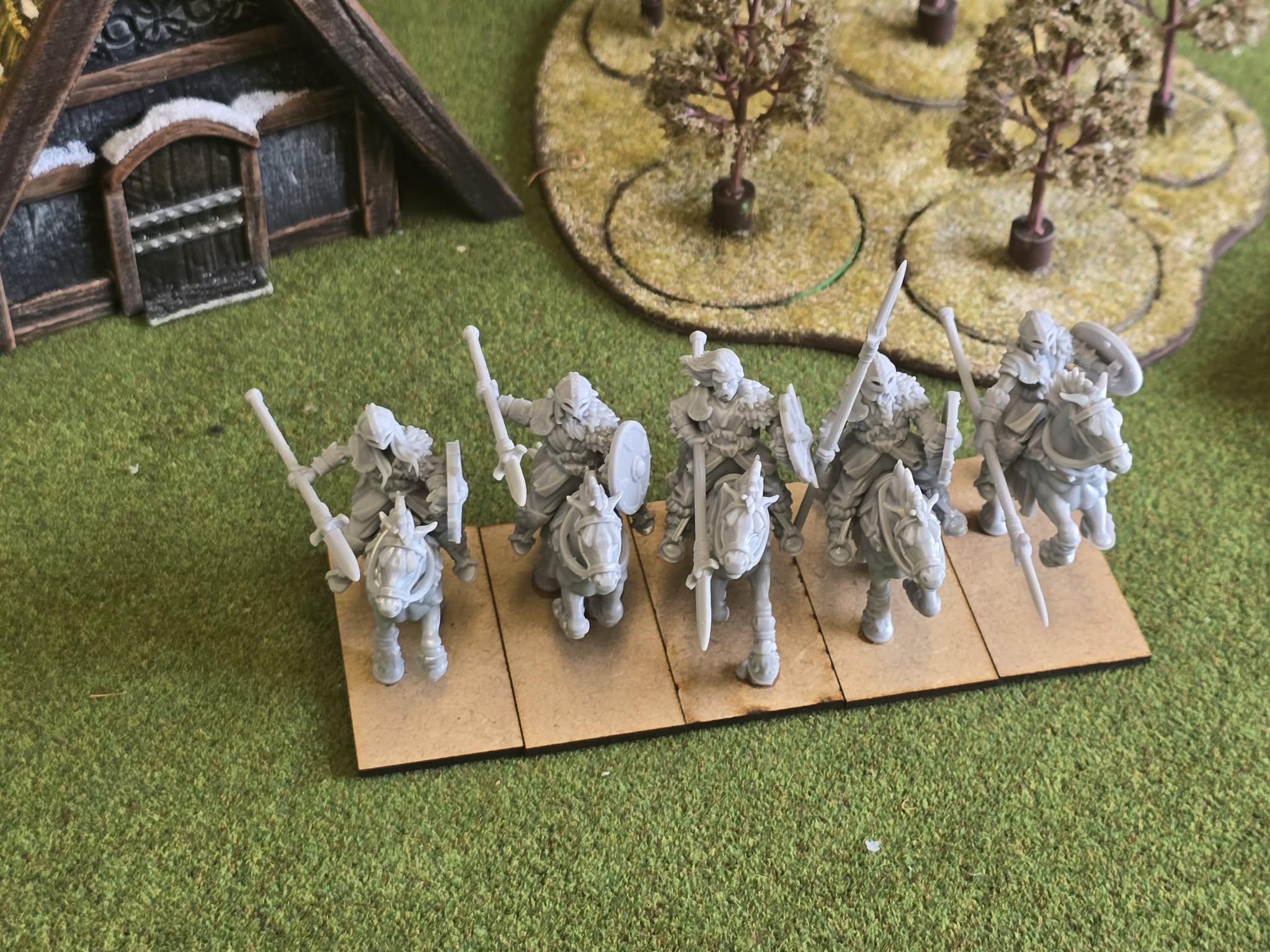 Norse Mounted 5 man Cavalry Unit with Spears - 25mm to 32mm