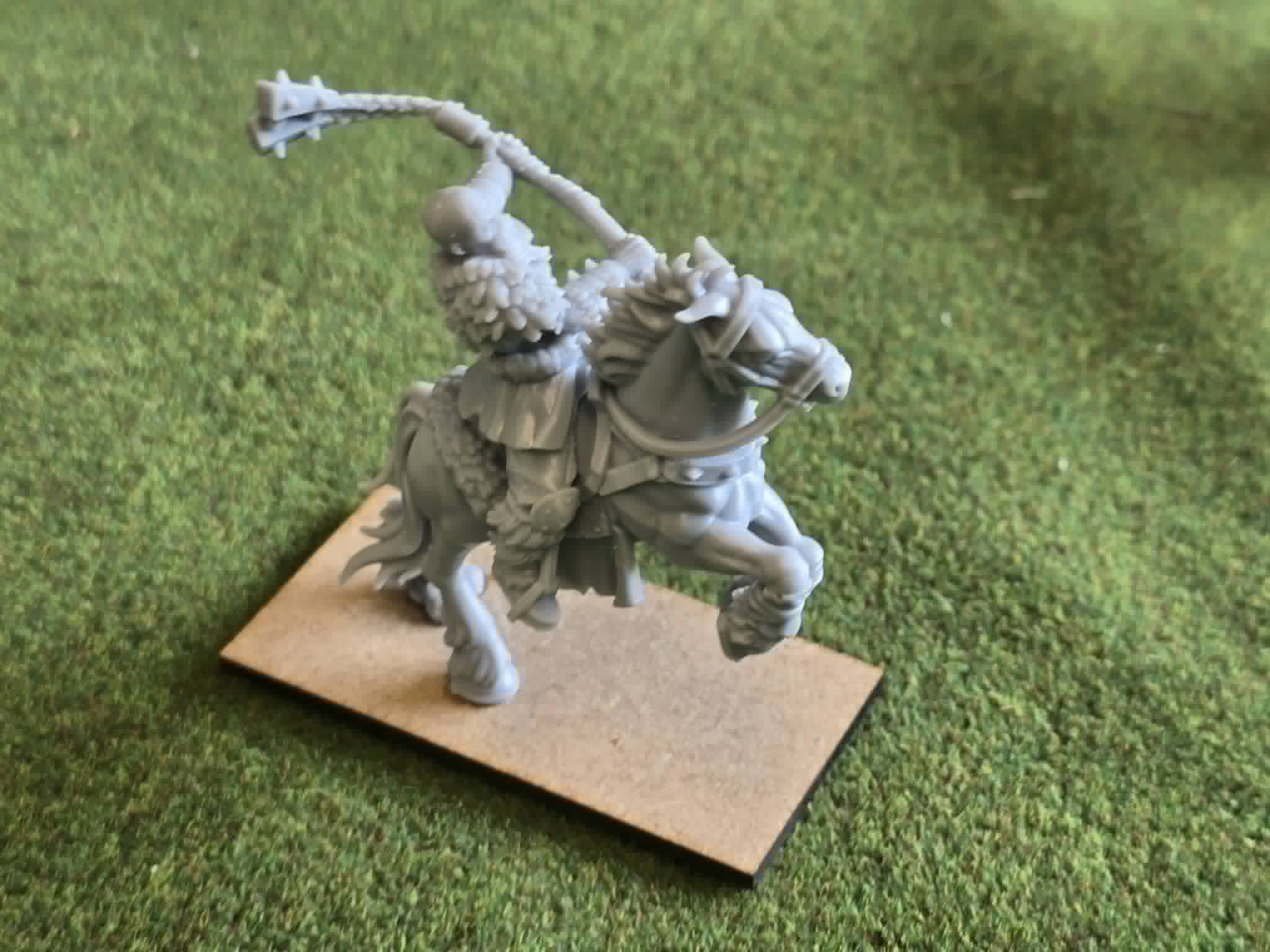 Norse Mounted 5 man Cavalry Unit with 2-handed weapons - 25mm to 32mm