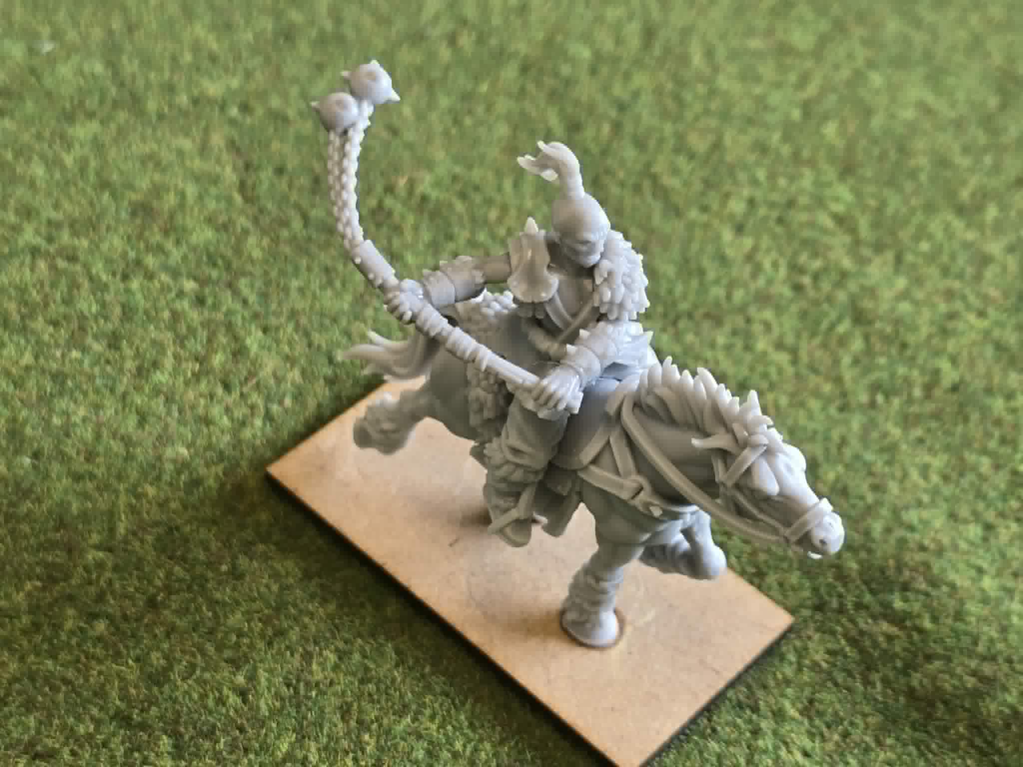 Norse Mounted 5 man Cavalry Unit with 2-handed weapons - 25mm to 32mm