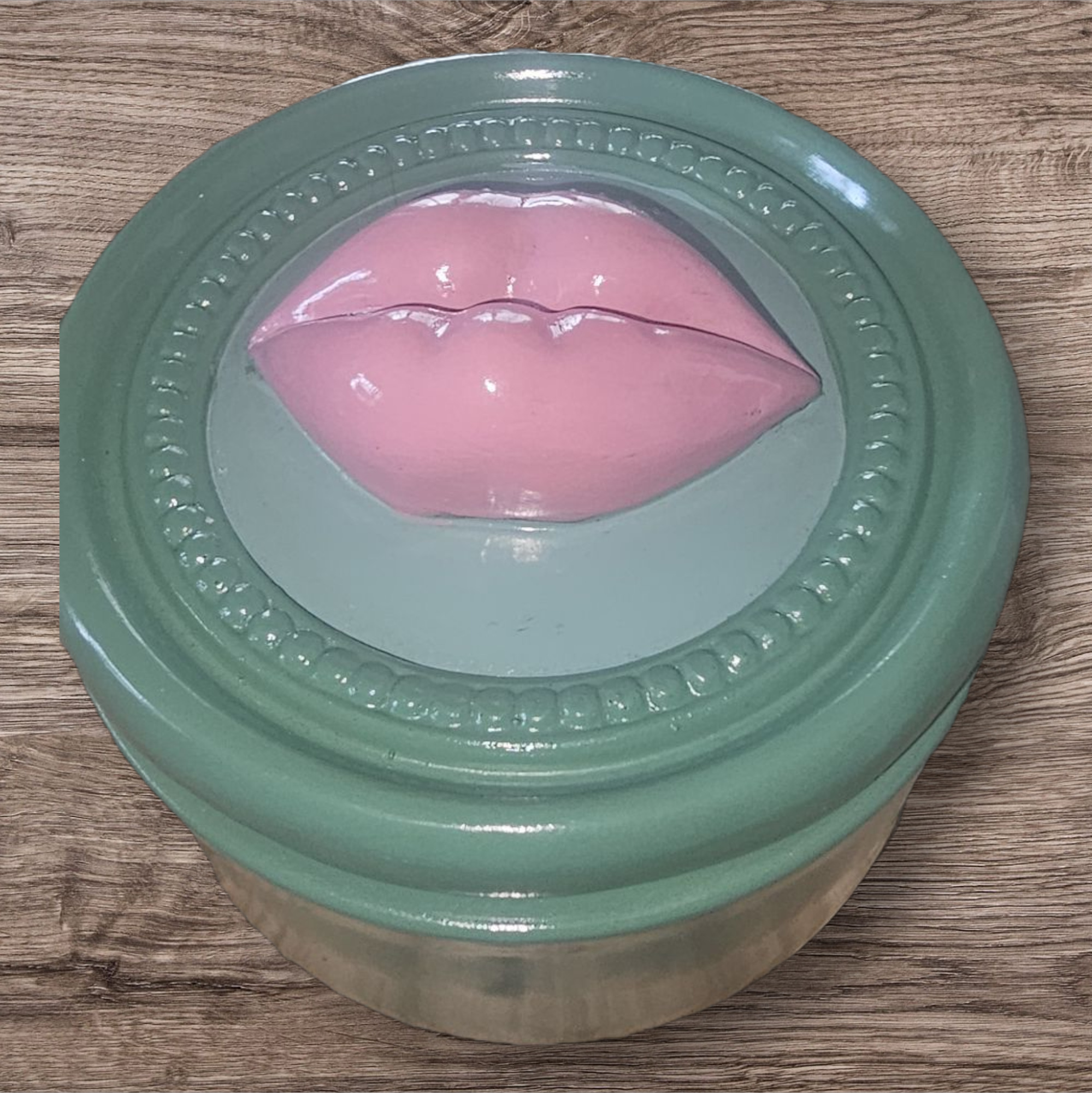 Lips candle