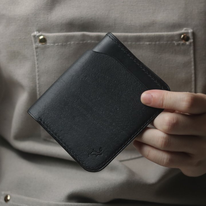 Black Ferdia bifold wallet