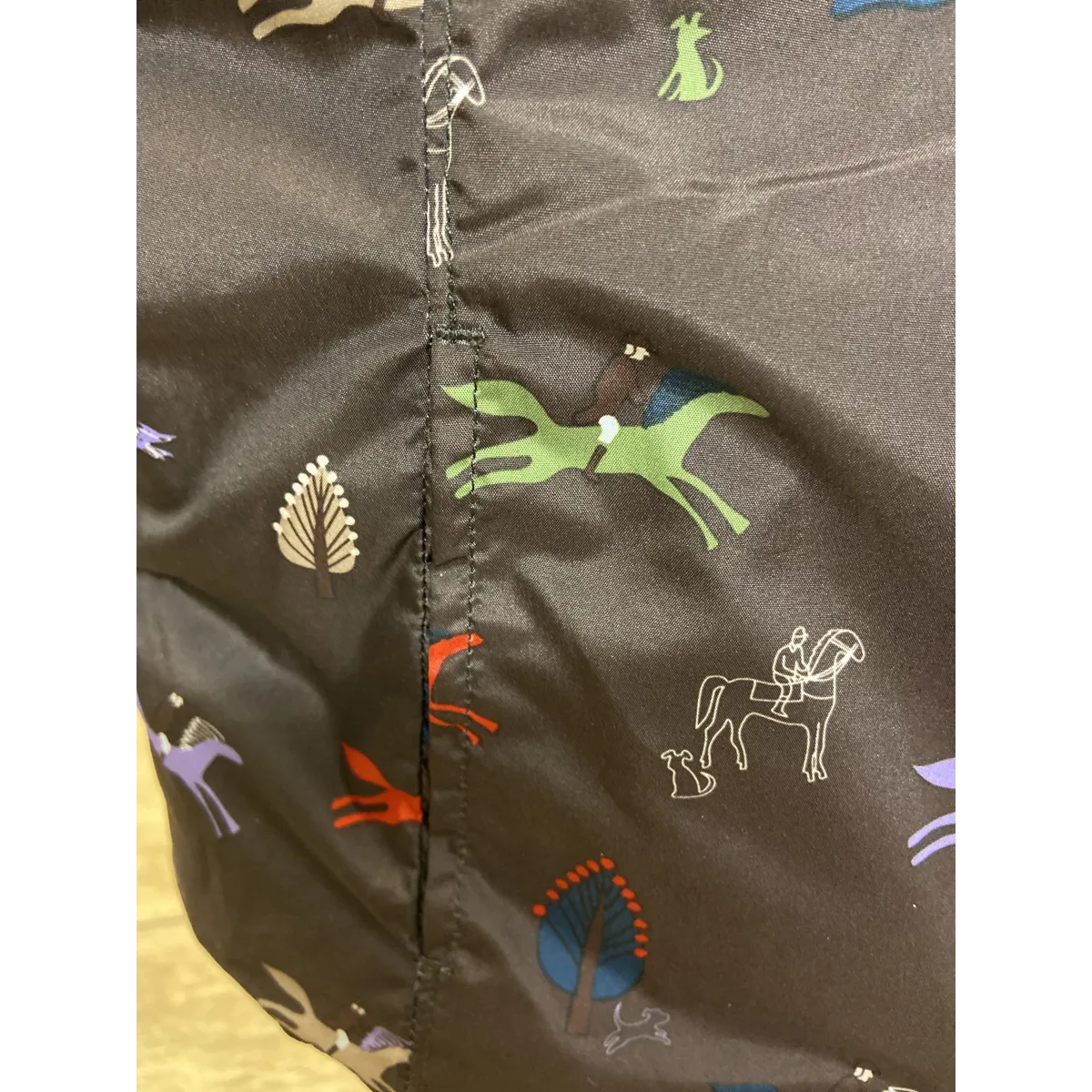 Ariat Youth reversible gilet.  Good condition . Approx age 8 Preowned. VGC