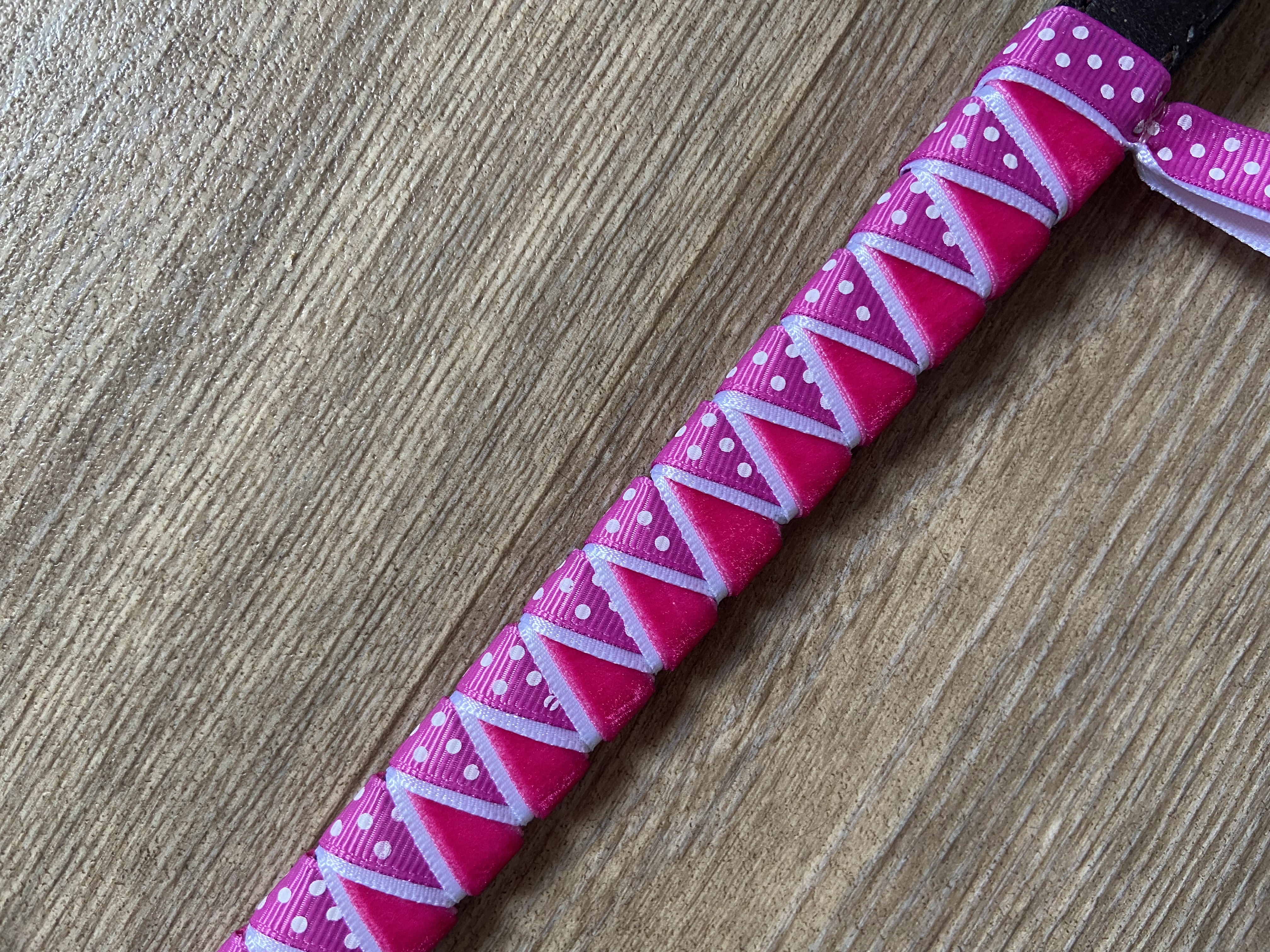 Browband Heaven pink polka browband. BN. leather base.