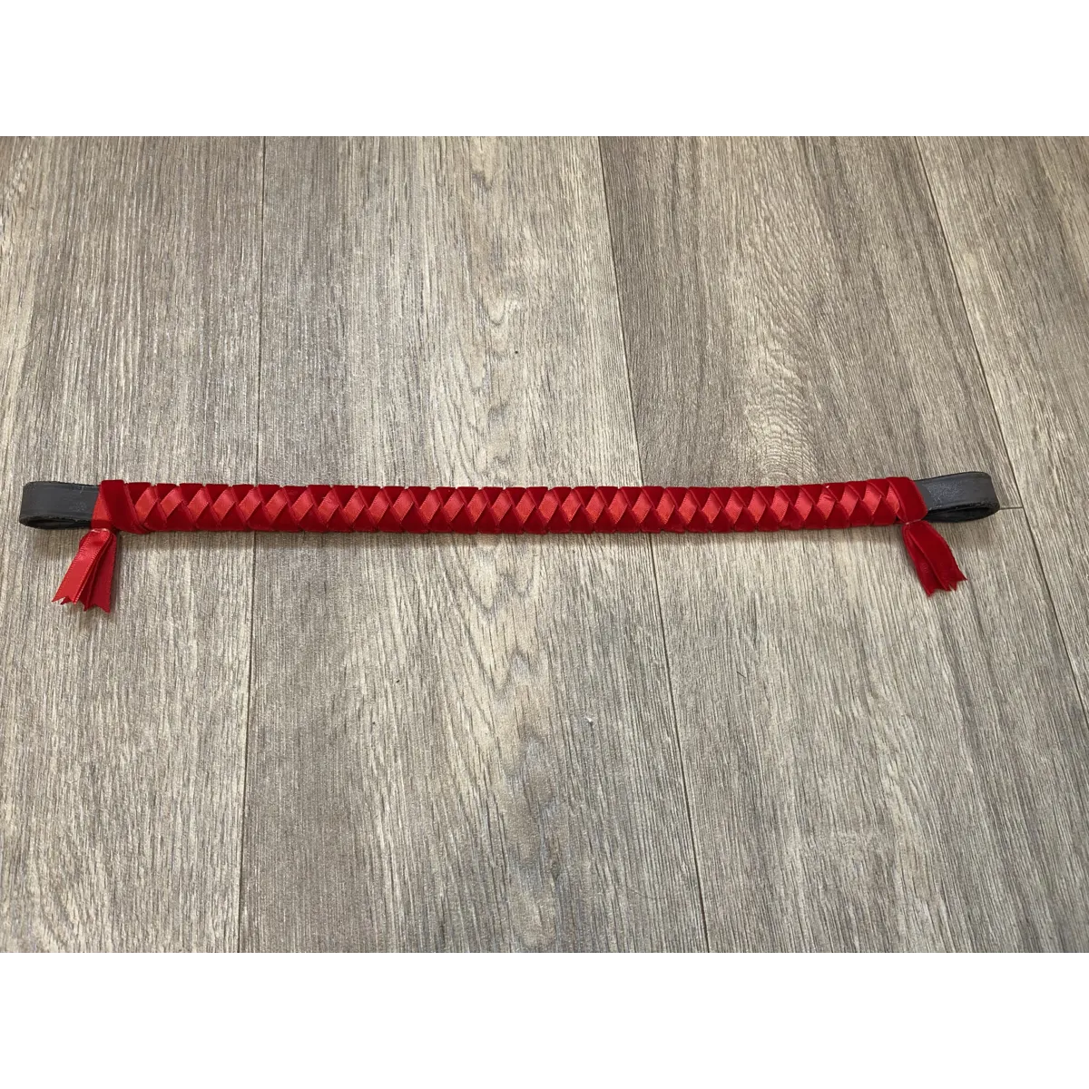 Red velvet and satin browband. 15.75” large cob. Brown leather. BN