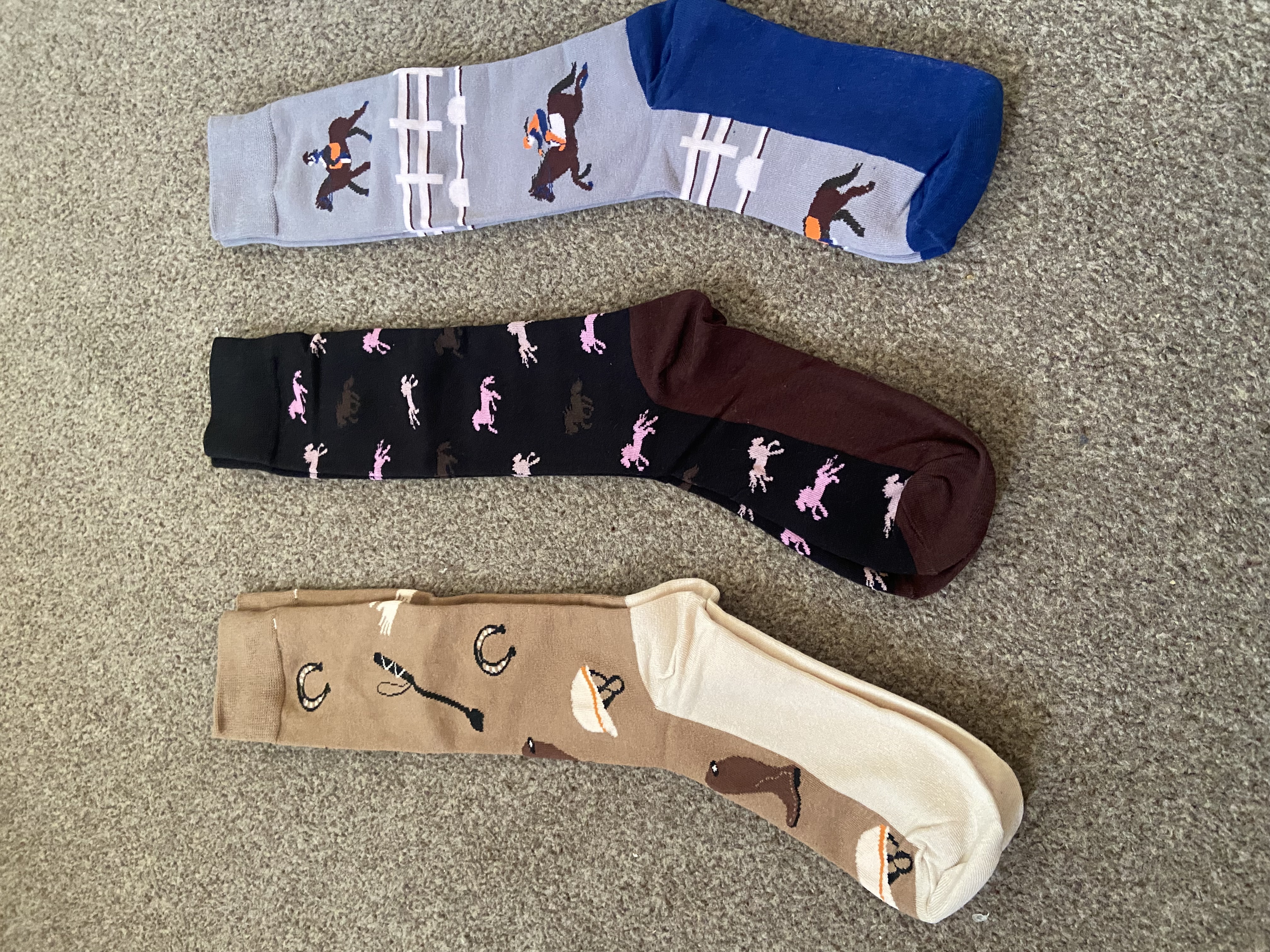 Long equestrian themed socks. BN. UK 6-9 EU 39-42