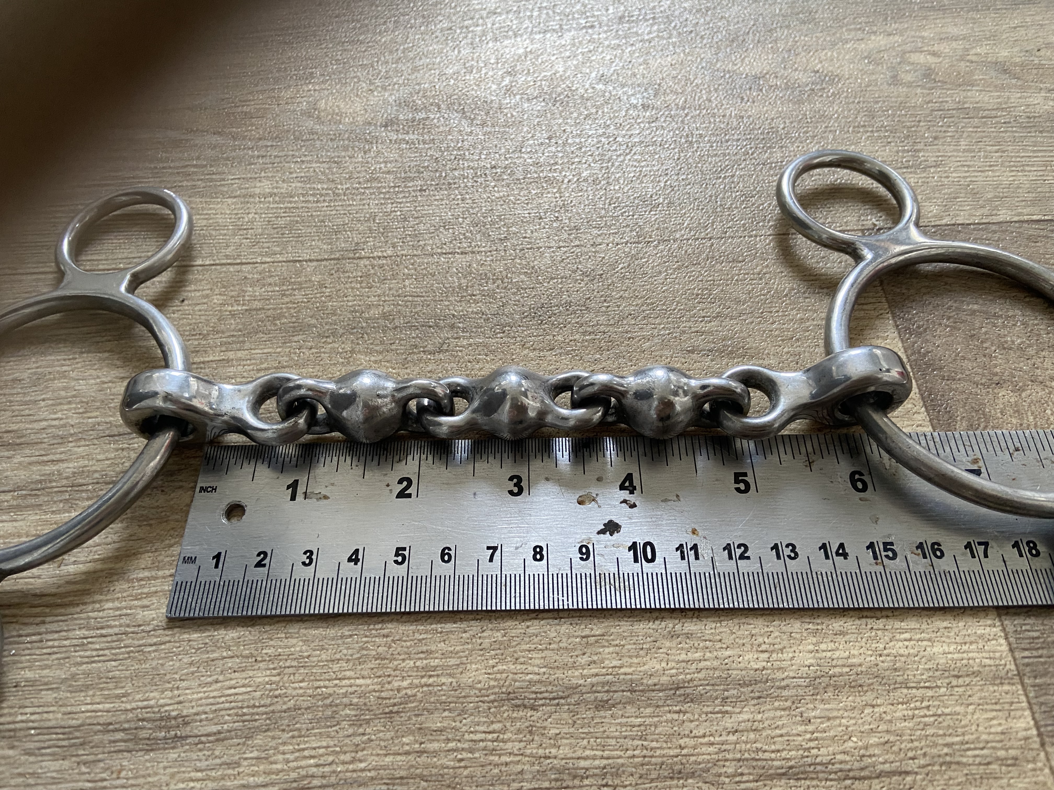 2 ring Waterford snaffle. Used. 5.75”. Good condition.
