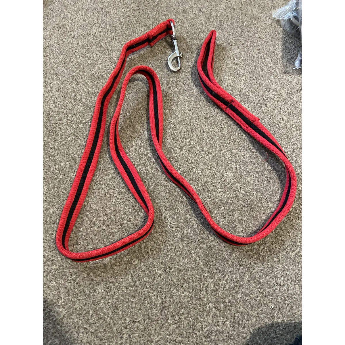2 metre padded lead rope with trigger clip. Horses/dog walks etc.