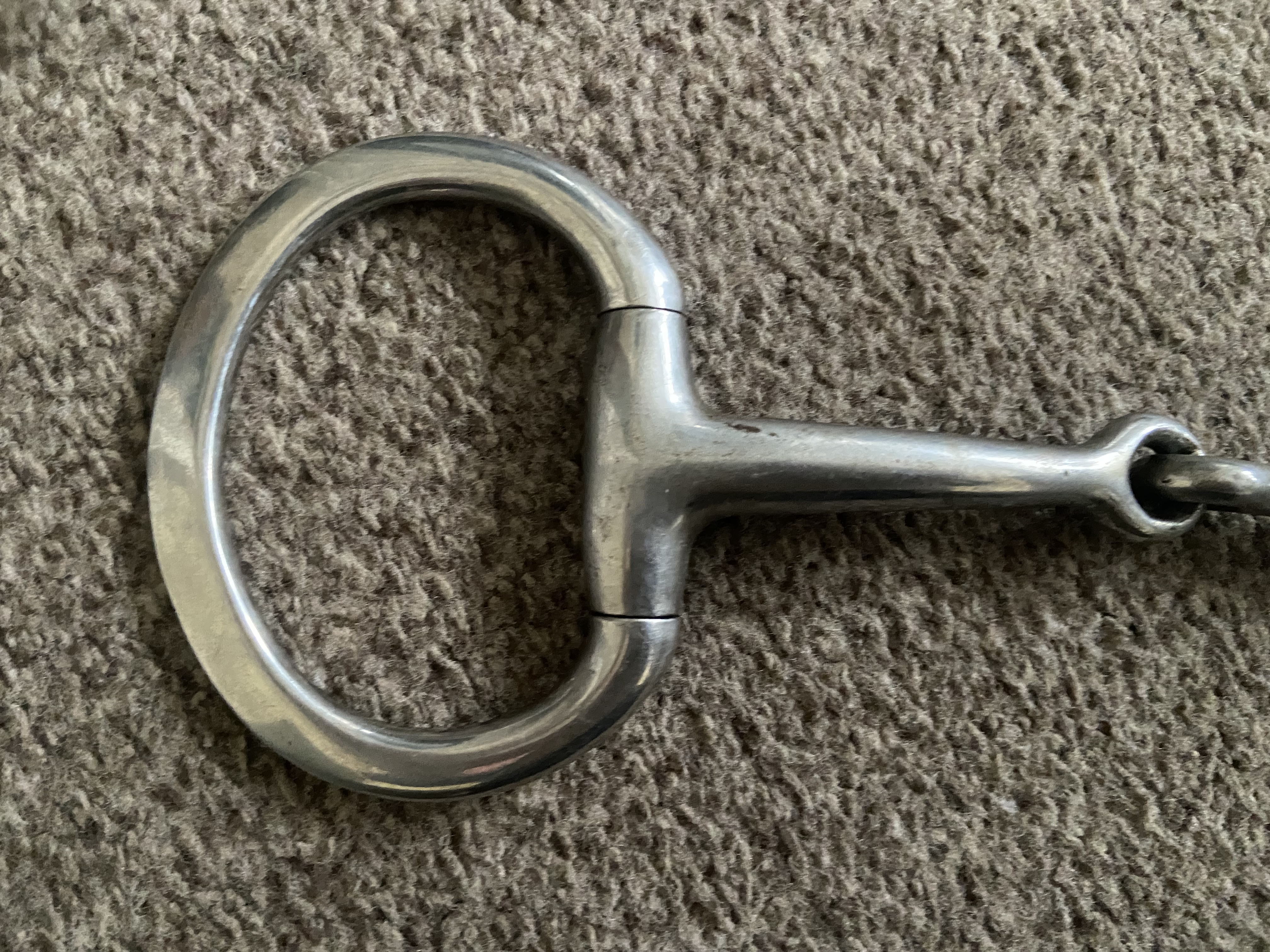 jointed eggbutt snaffle.  6"  Used.