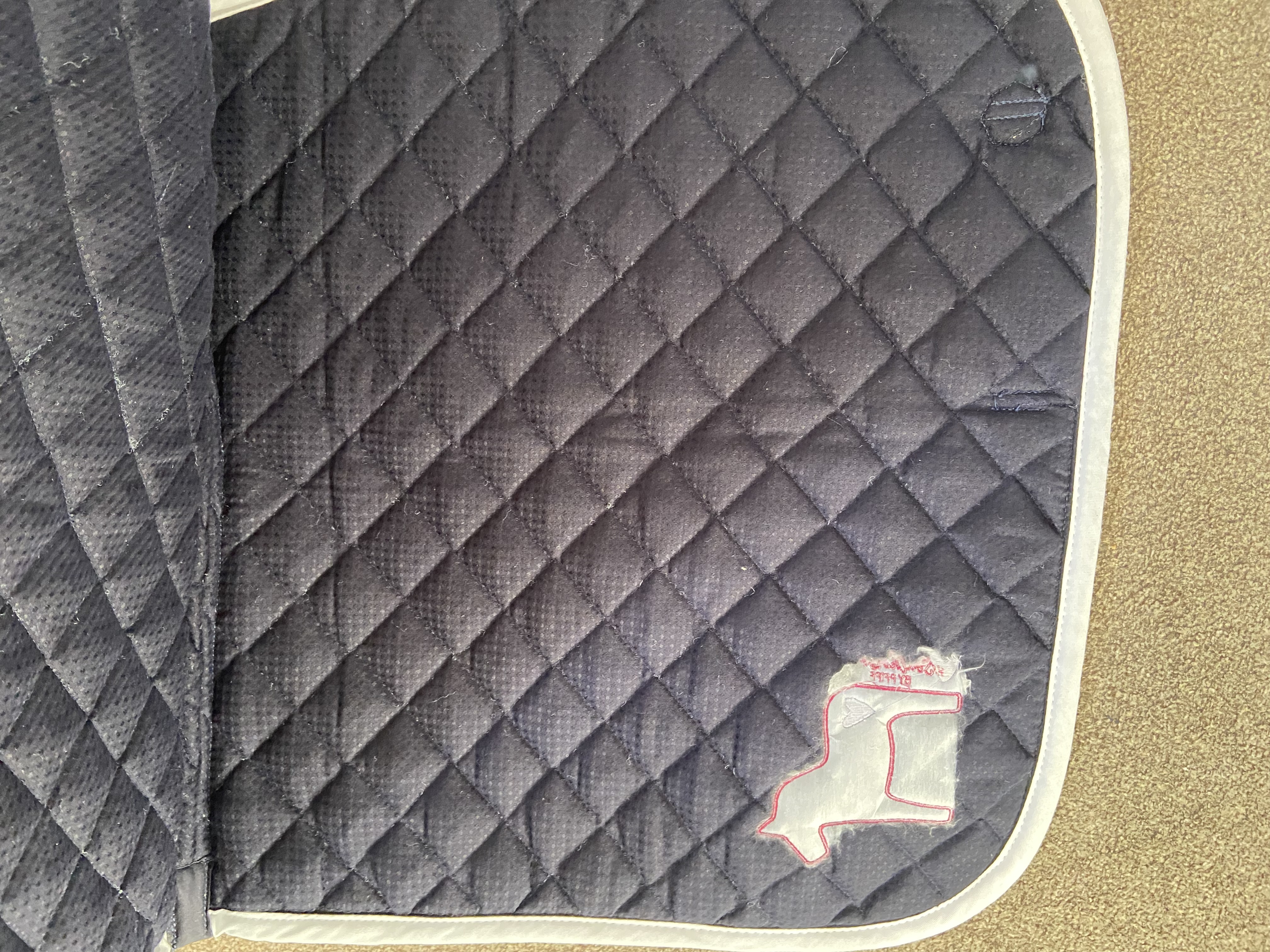 PFIFF Saddle cloth in Navy with Red/White Trim.  Full