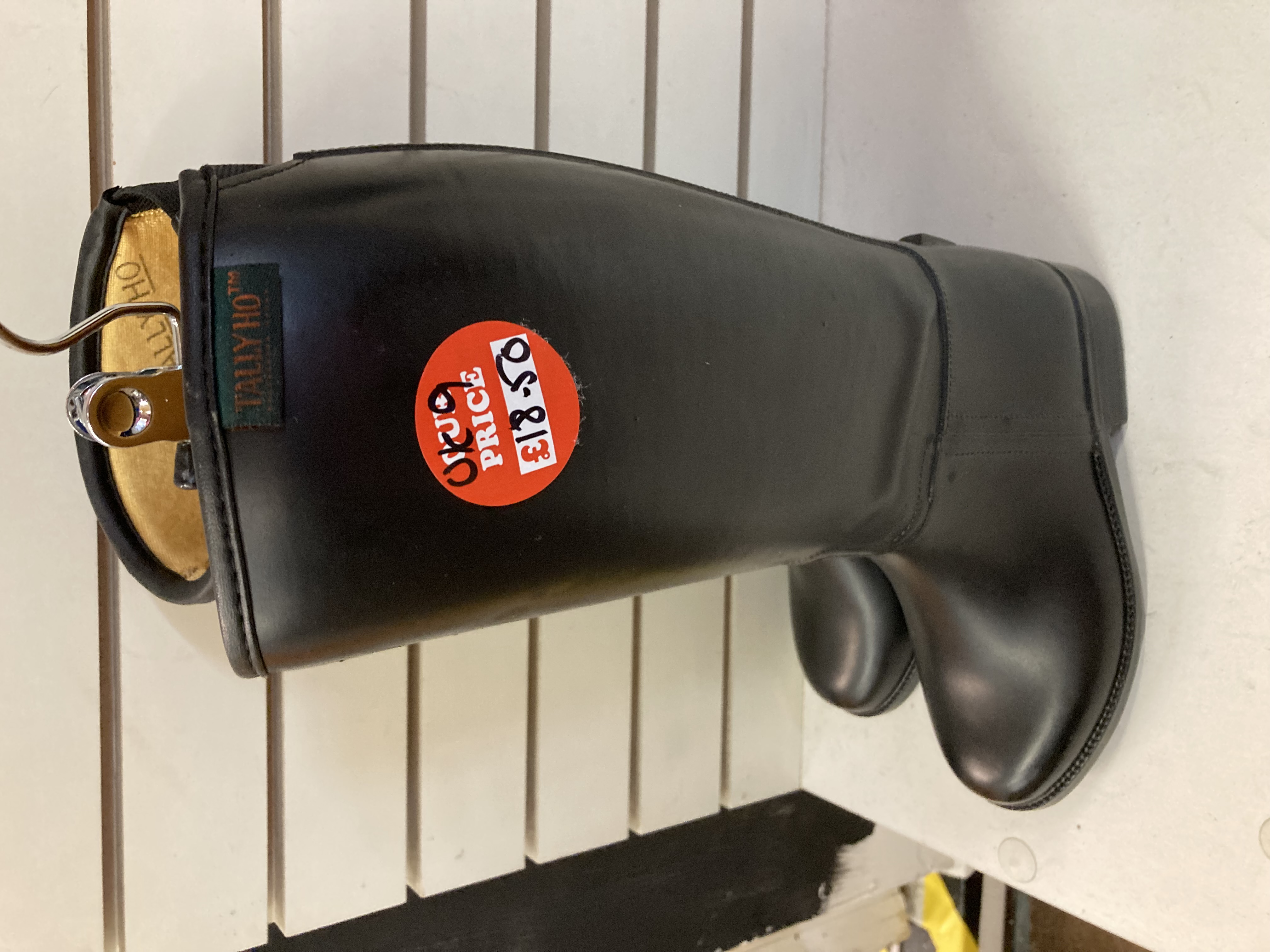 Tally ho childs long rubber riding boots. Size 9. BN shop soiled. RRP £39.99