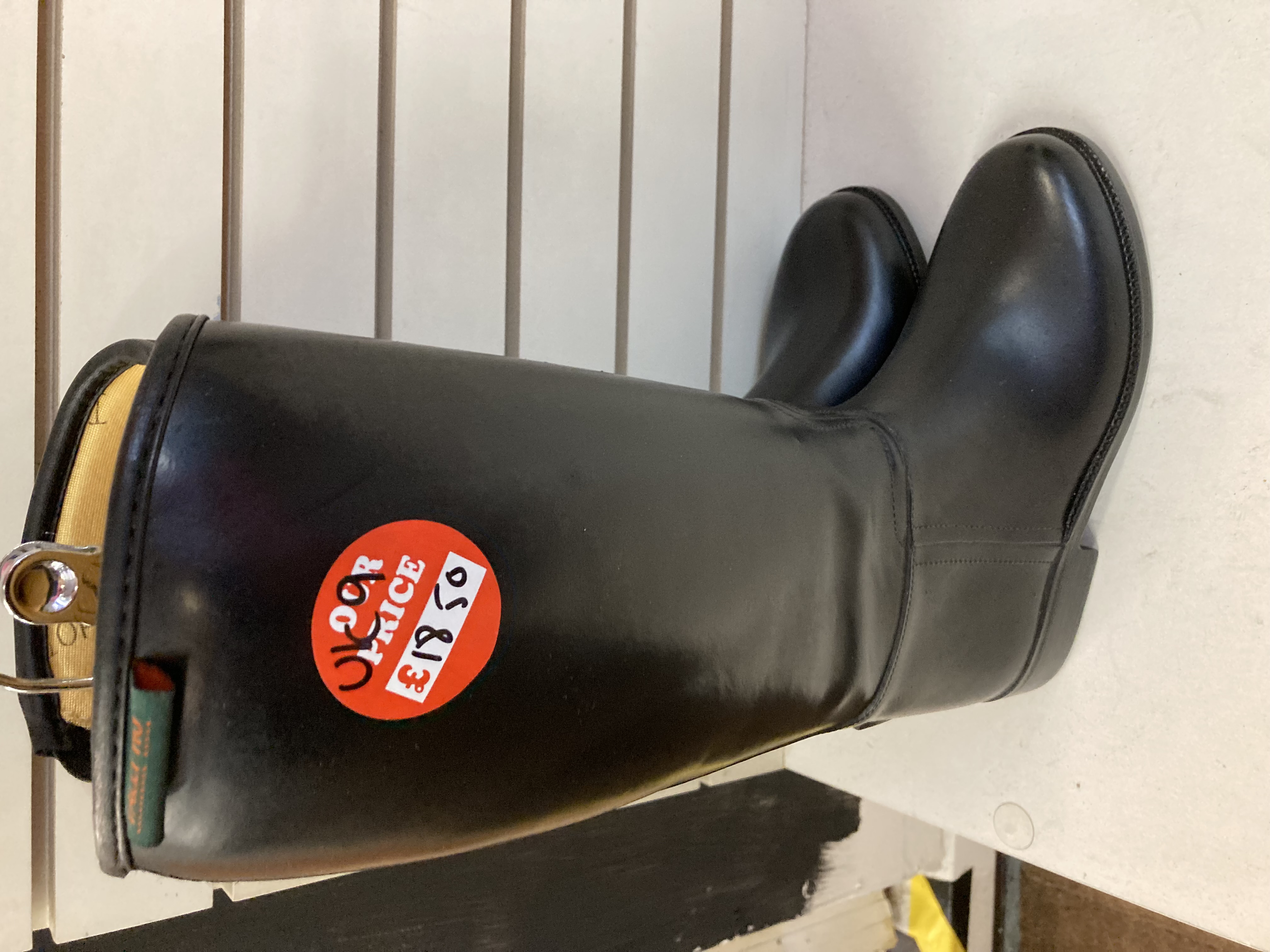 Tally ho childs long rubber riding boots. Size 9. BN shop soiled. RRP £39.99