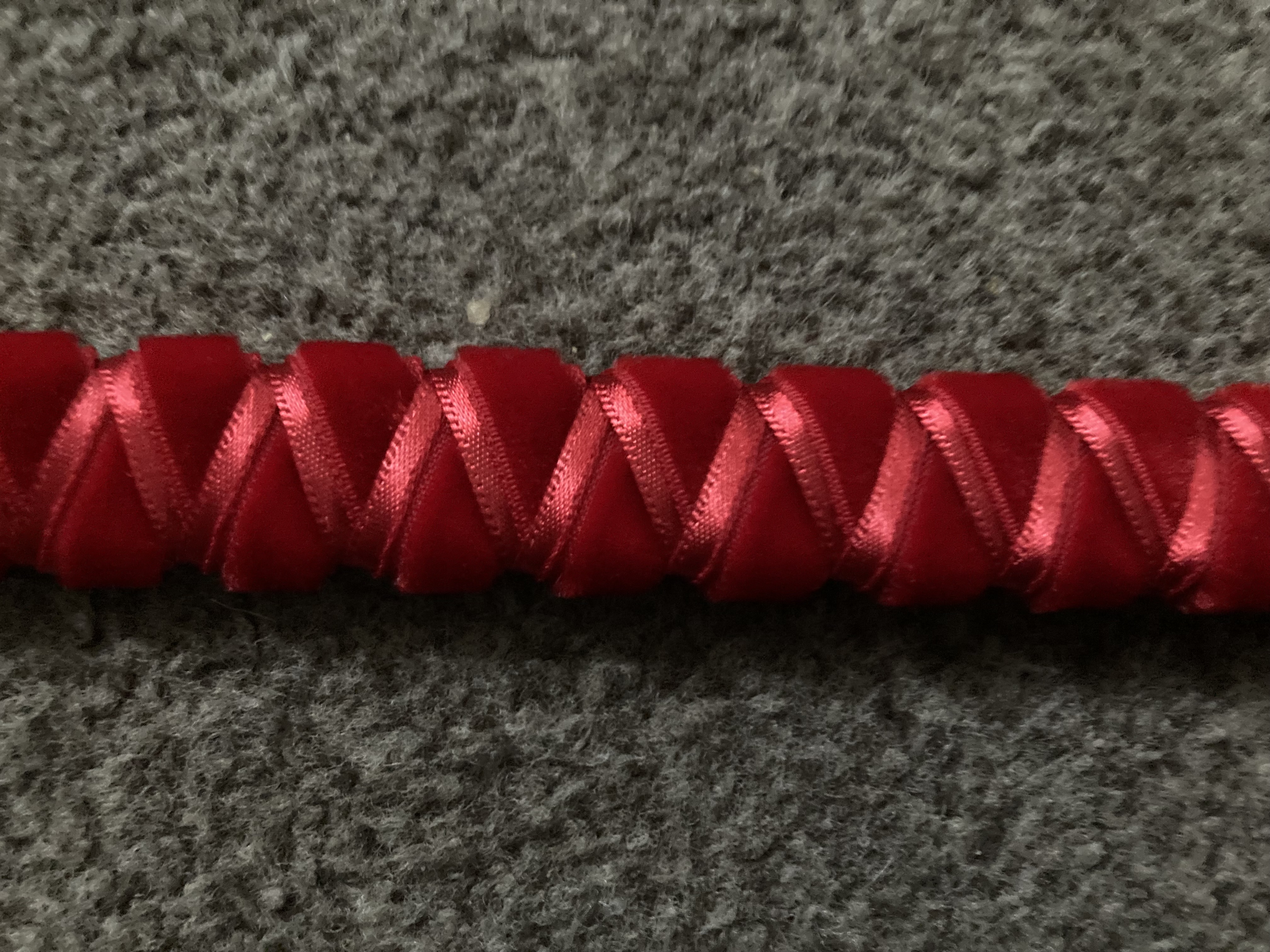 Red satin and velvet Ribbon Browbands. Brown 15” leather. Cob size. BN