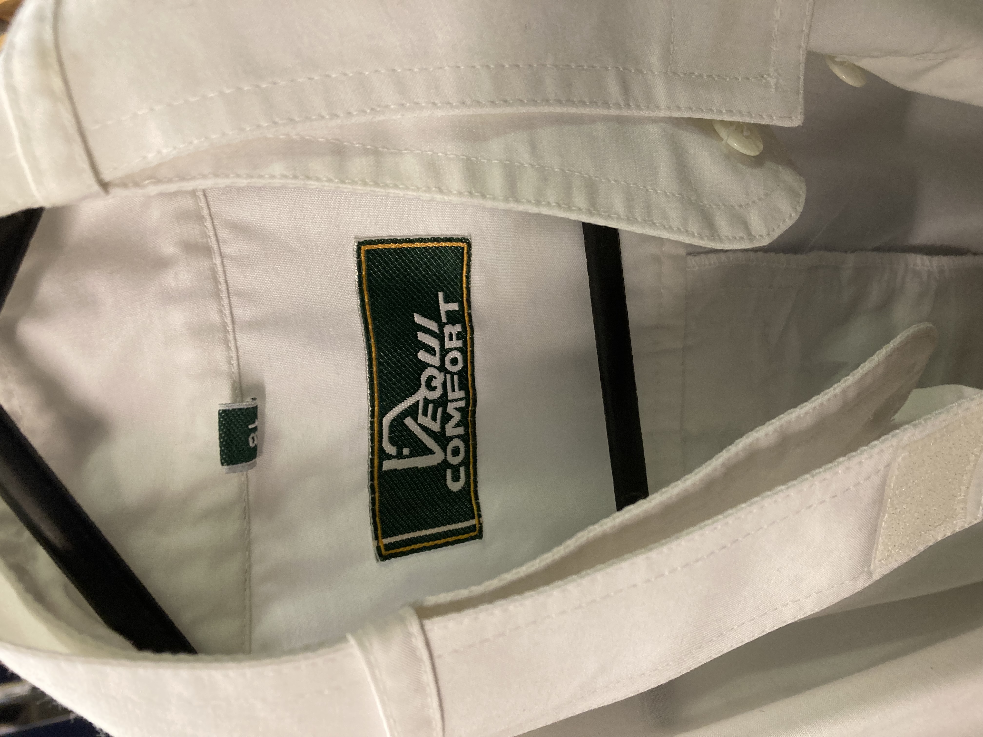 Equicomfort showing/competition shirt. Preowned. Size 40” VGC. .