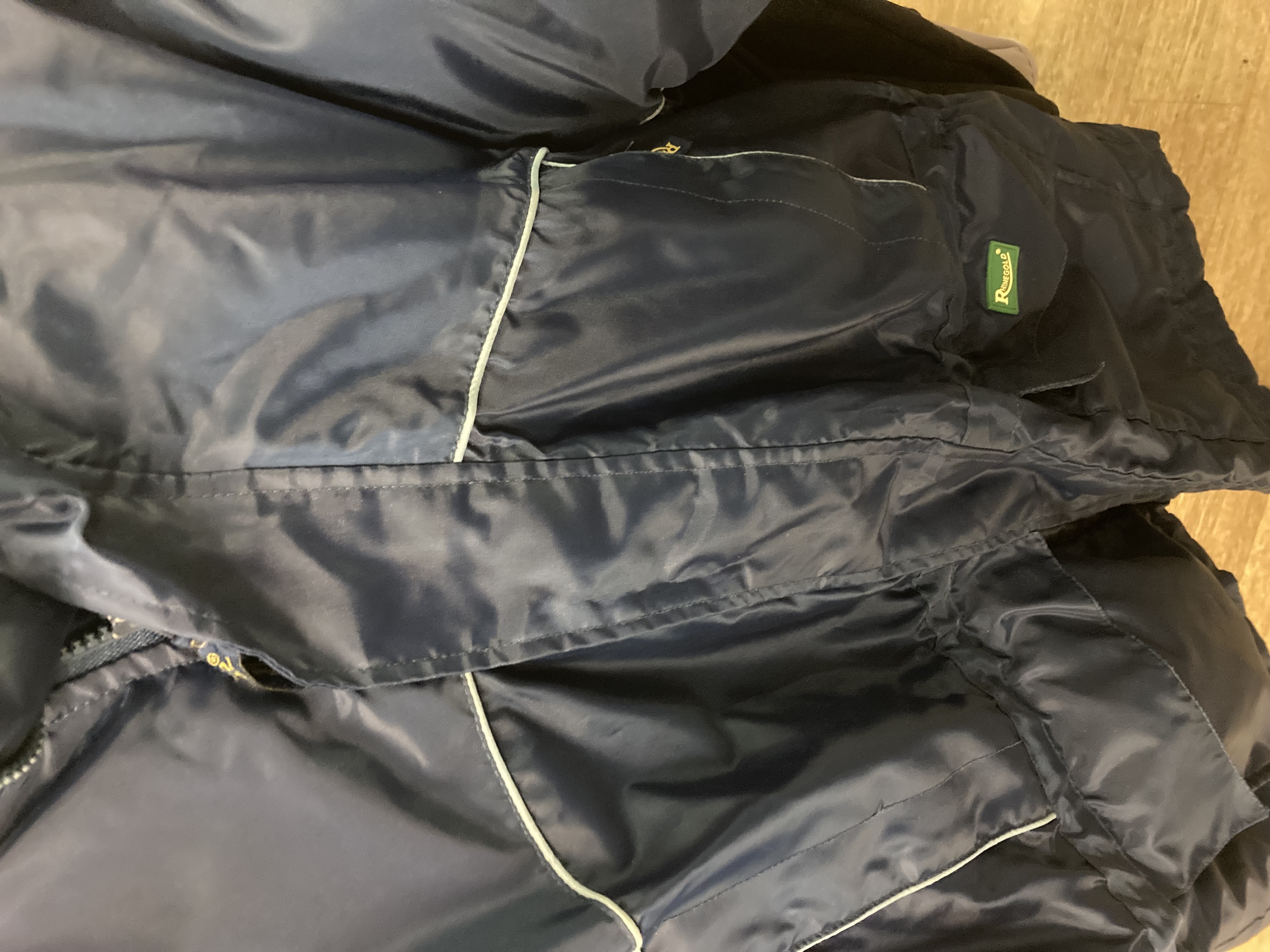 Rhinegold outdoor coat. 32”. Navy. Preowned.