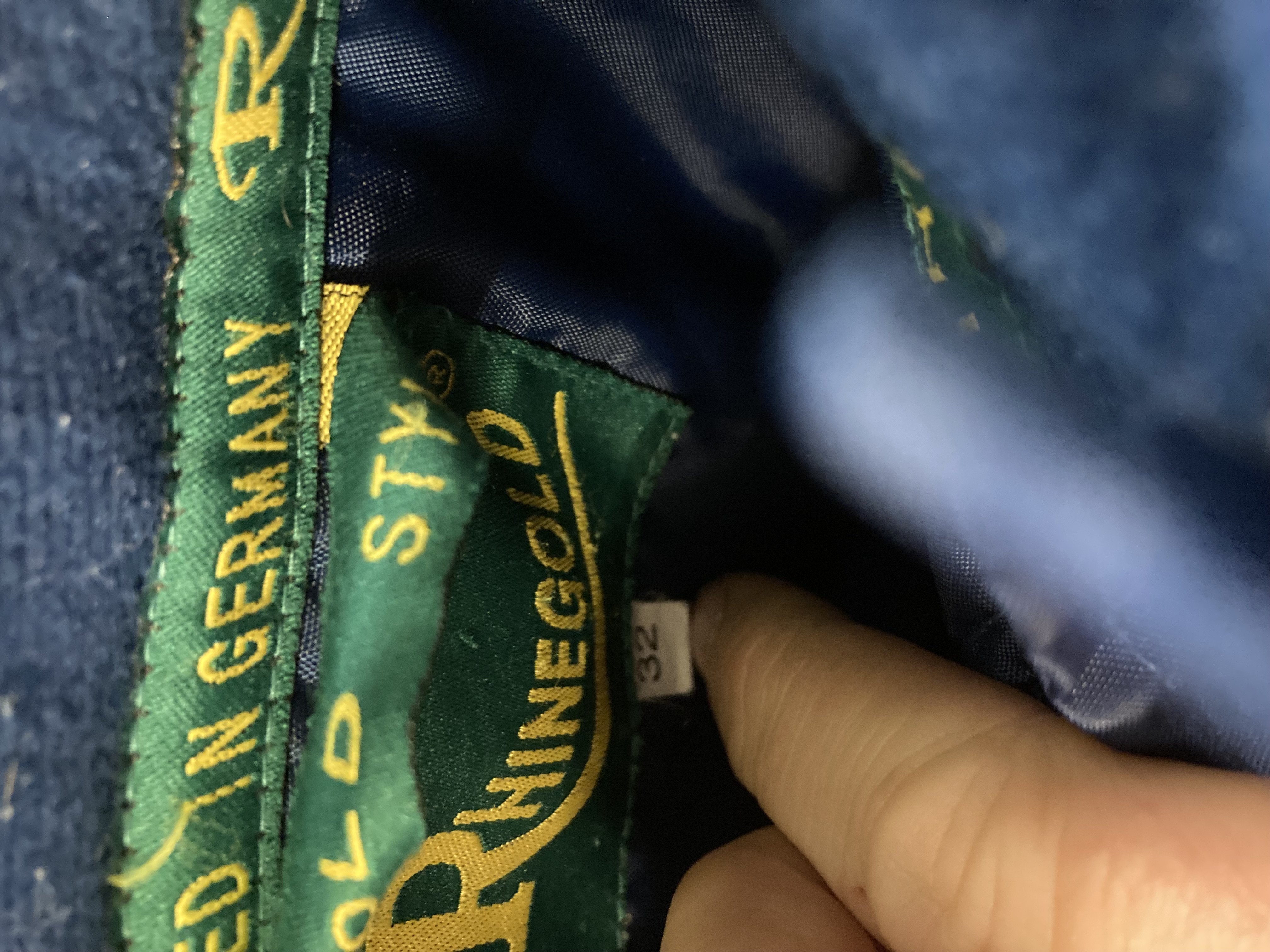 Rhinegold outdoor coat. 32”. Navy. Preowned.