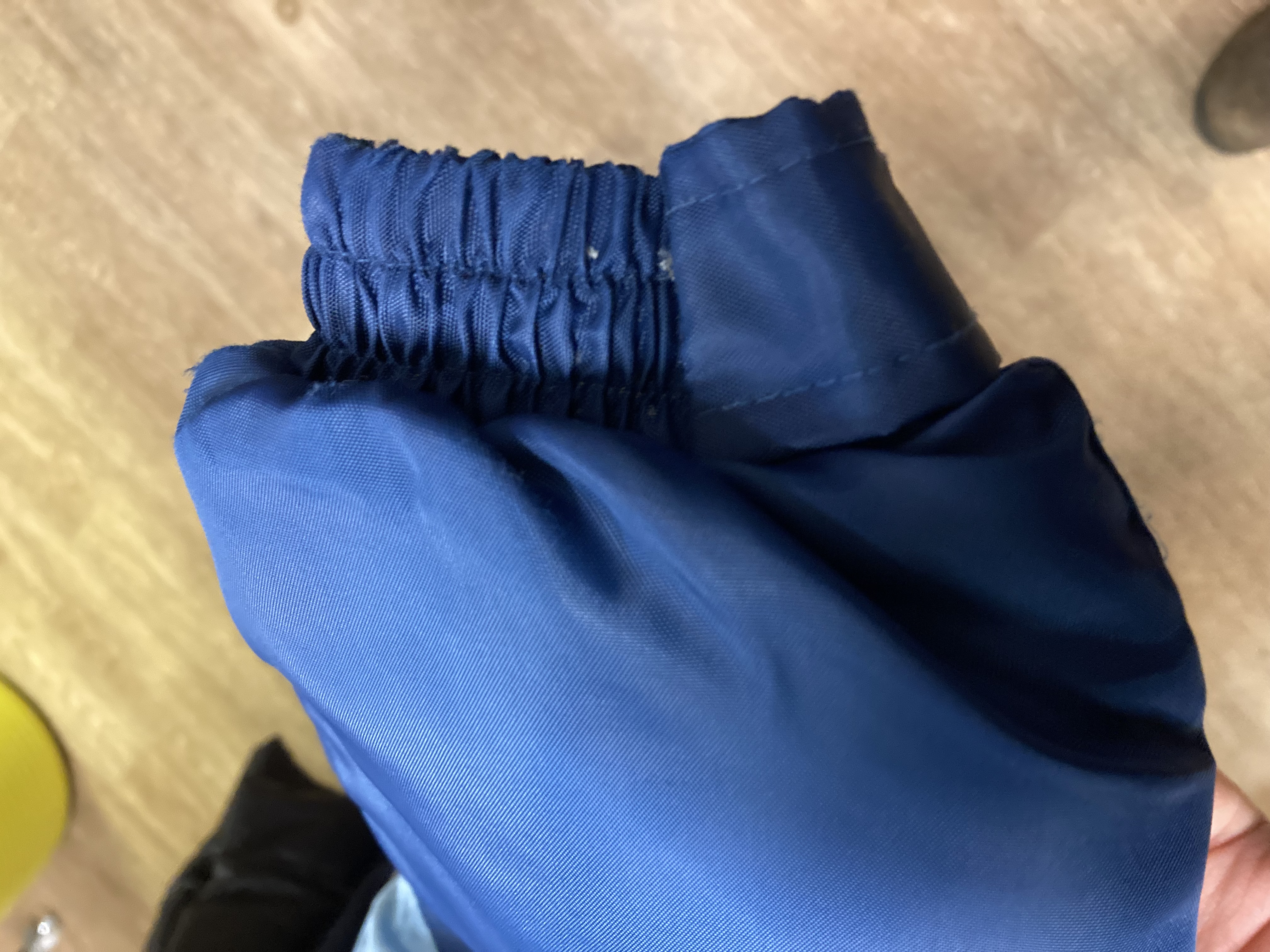 Rhinegold outdoor coat. 32”. Navy. Preowned.