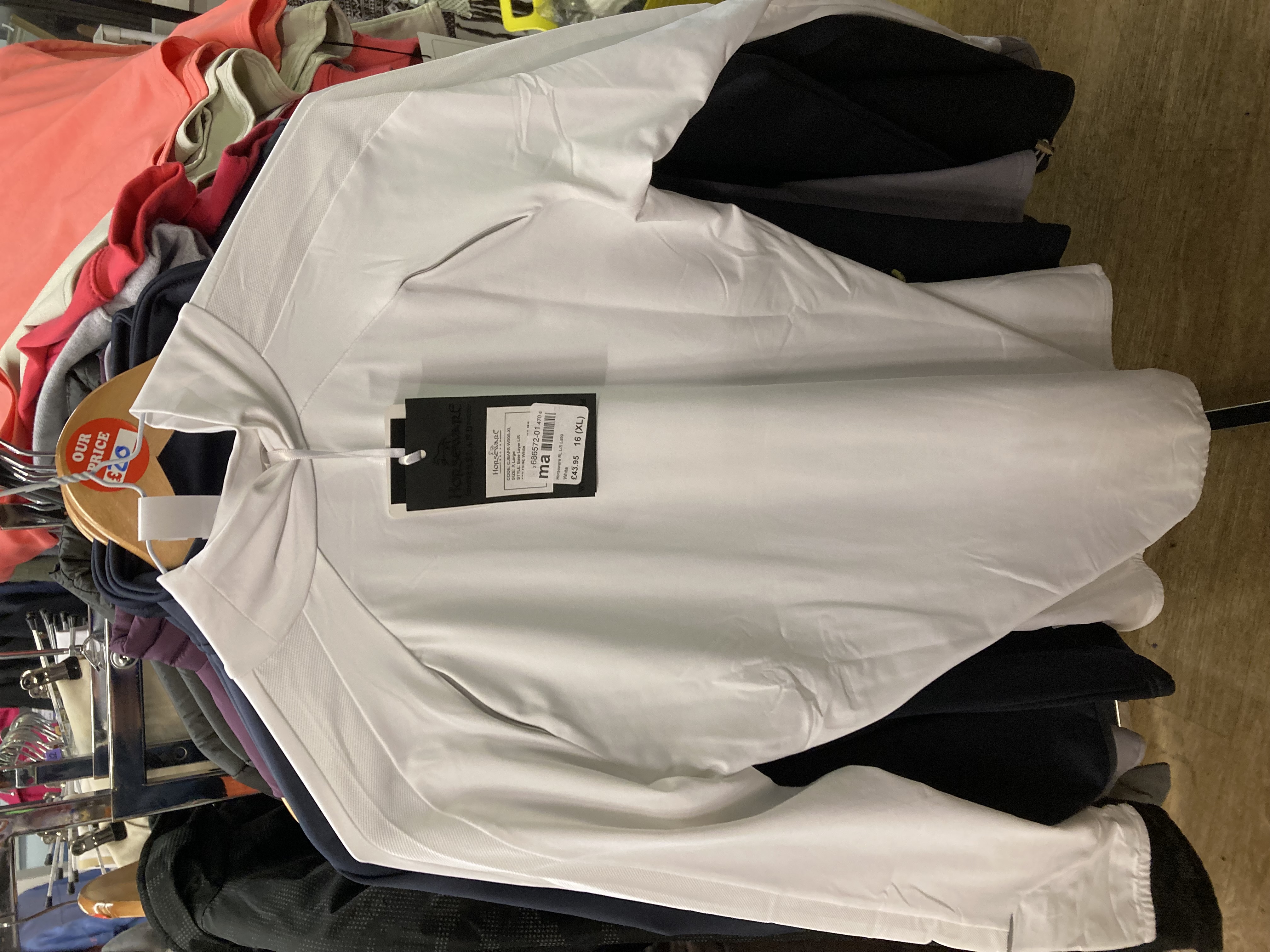 Horseware long sleeved base layer in white 16 (xl) RRP £43.00