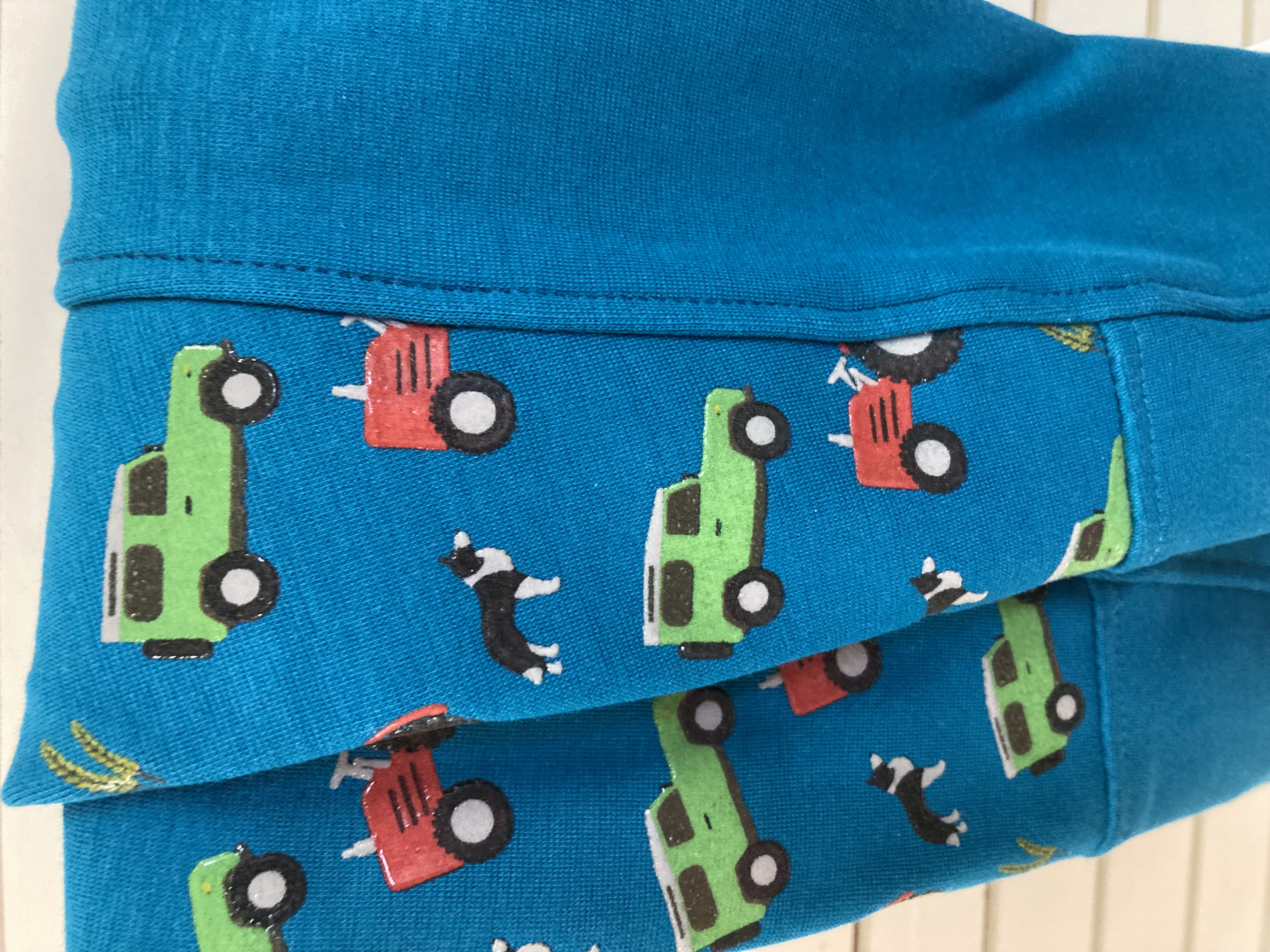 Shires Tikaboo childrens jodphurs. age 3-4 yrs. bnwt