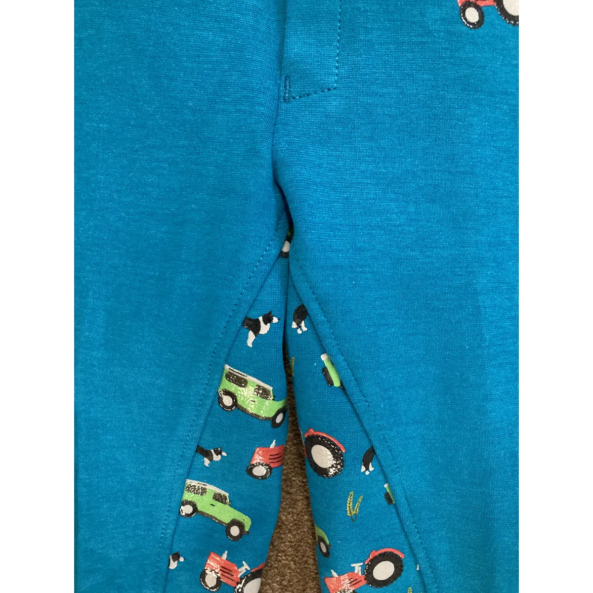 Shires Tikaboo childrens jodphurs. age 3-4 yrs. bnwt