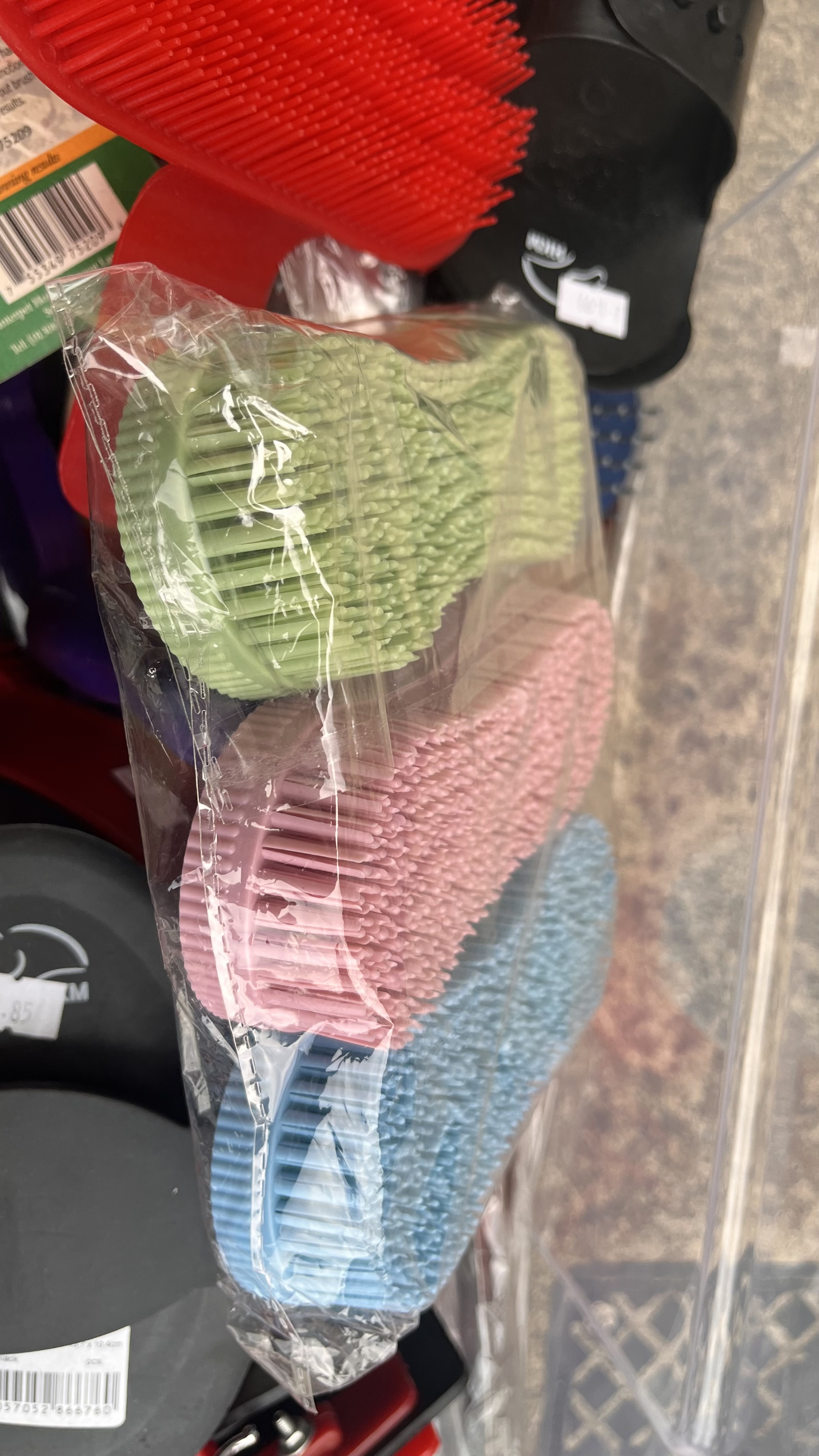 Job lot grooming brushes. All BN.
