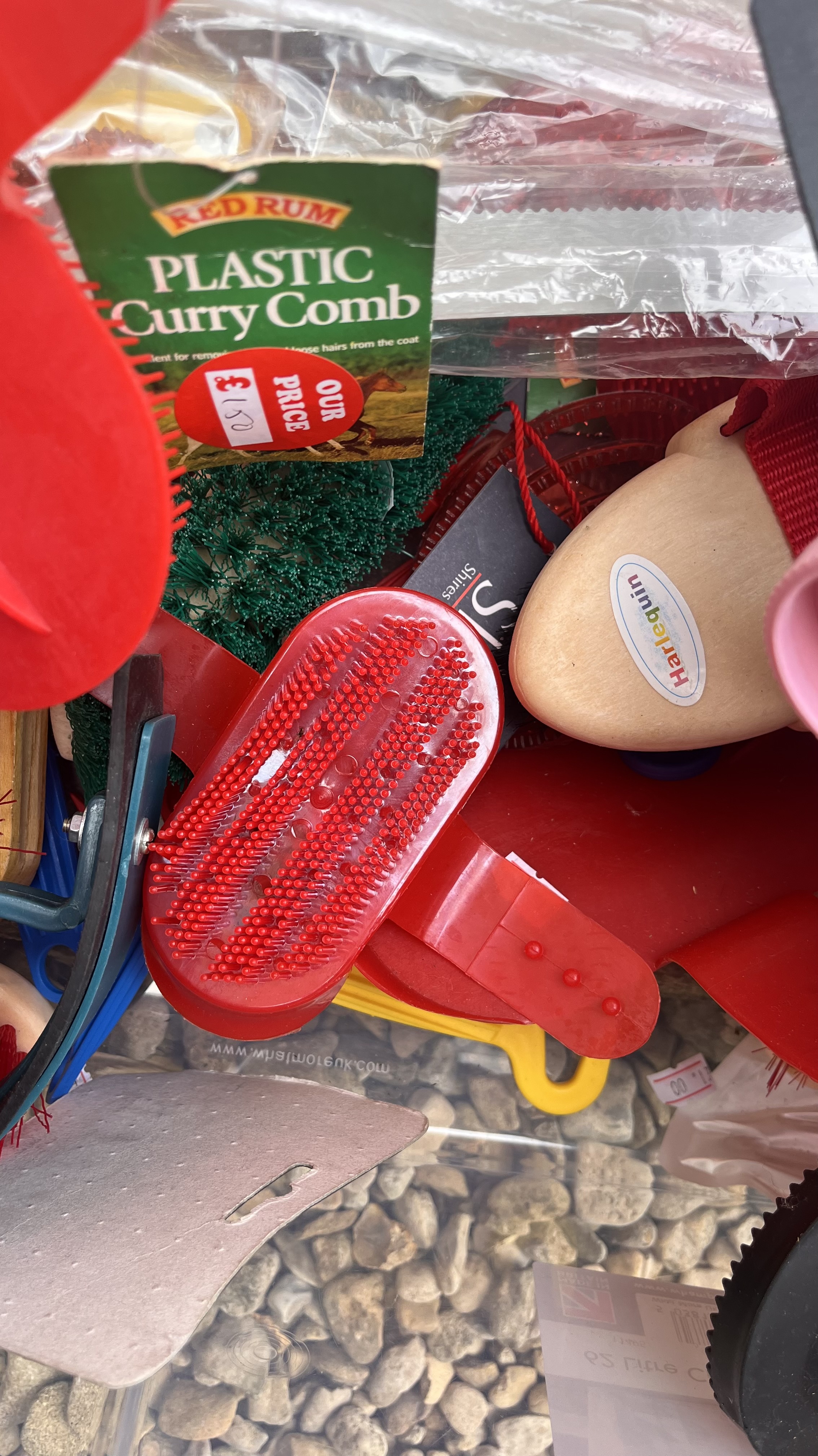 Job lot grooming brushes. All BN.