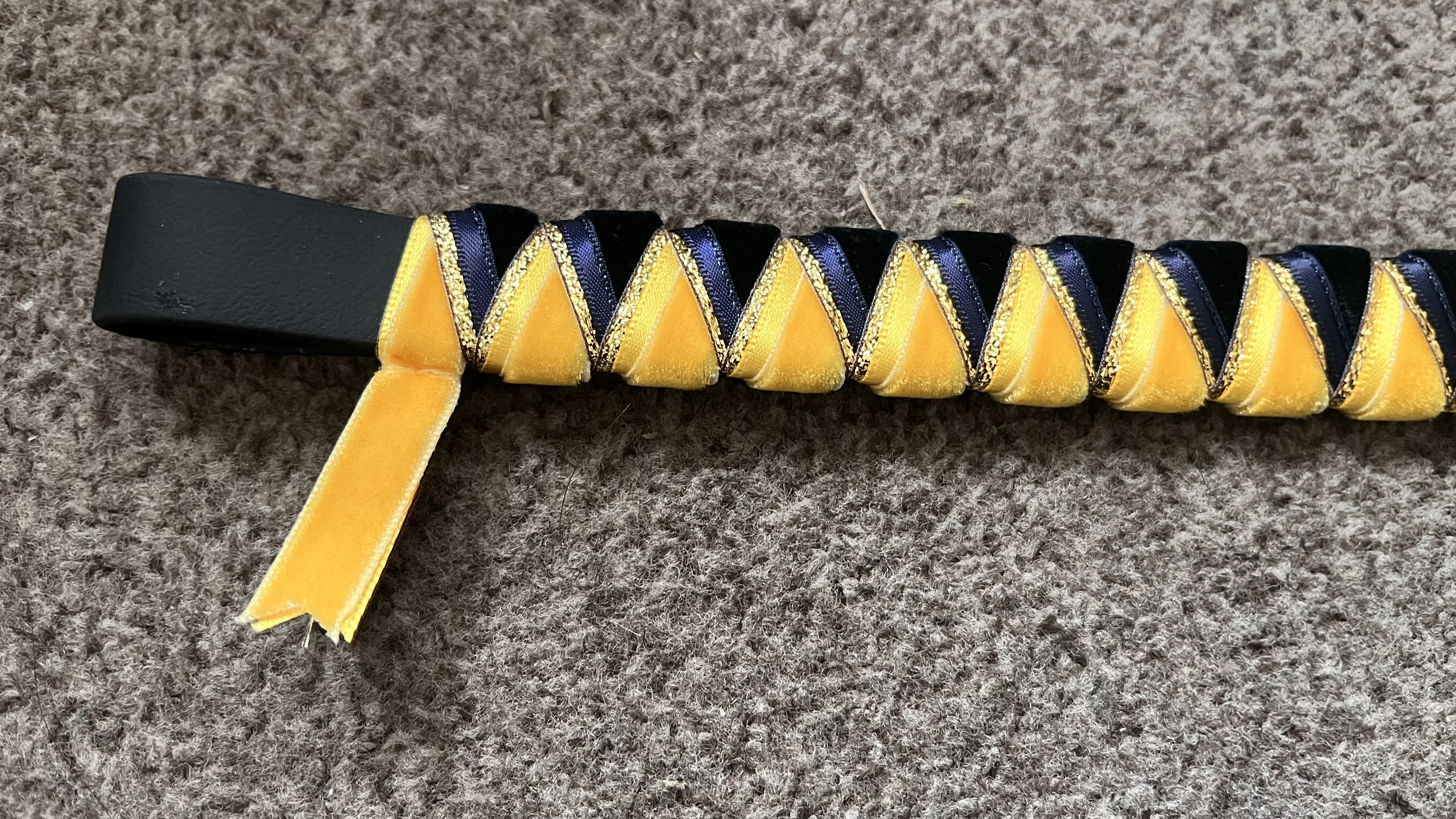 Browband Heaven Navy/Yellow/Gold sharkstooth browband. 16”. Black pvc