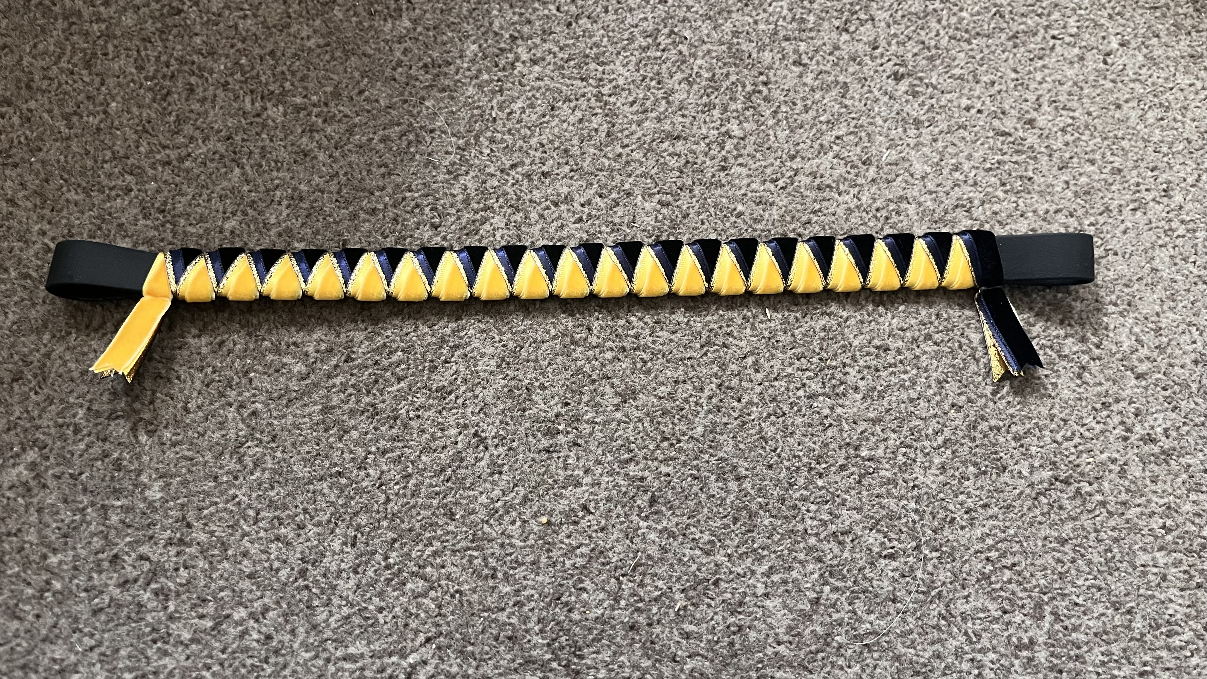 Browband Heaven Navy/Yellow/Gold sharkstooth browband. 16”. Black pvc