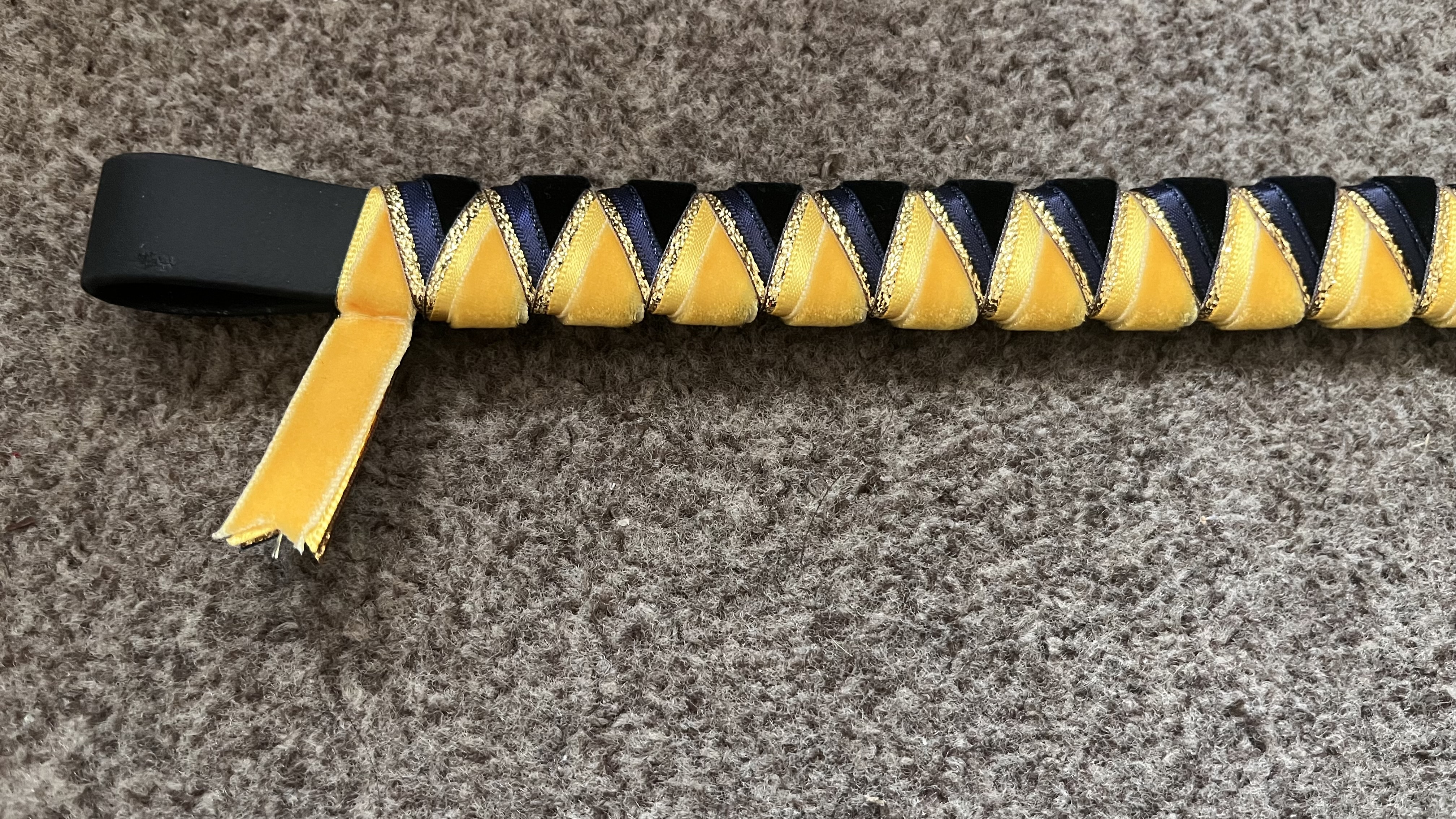 Browband Heaven Navy/Yellow/Gold sharkstooth browband. 16”. Black pvc