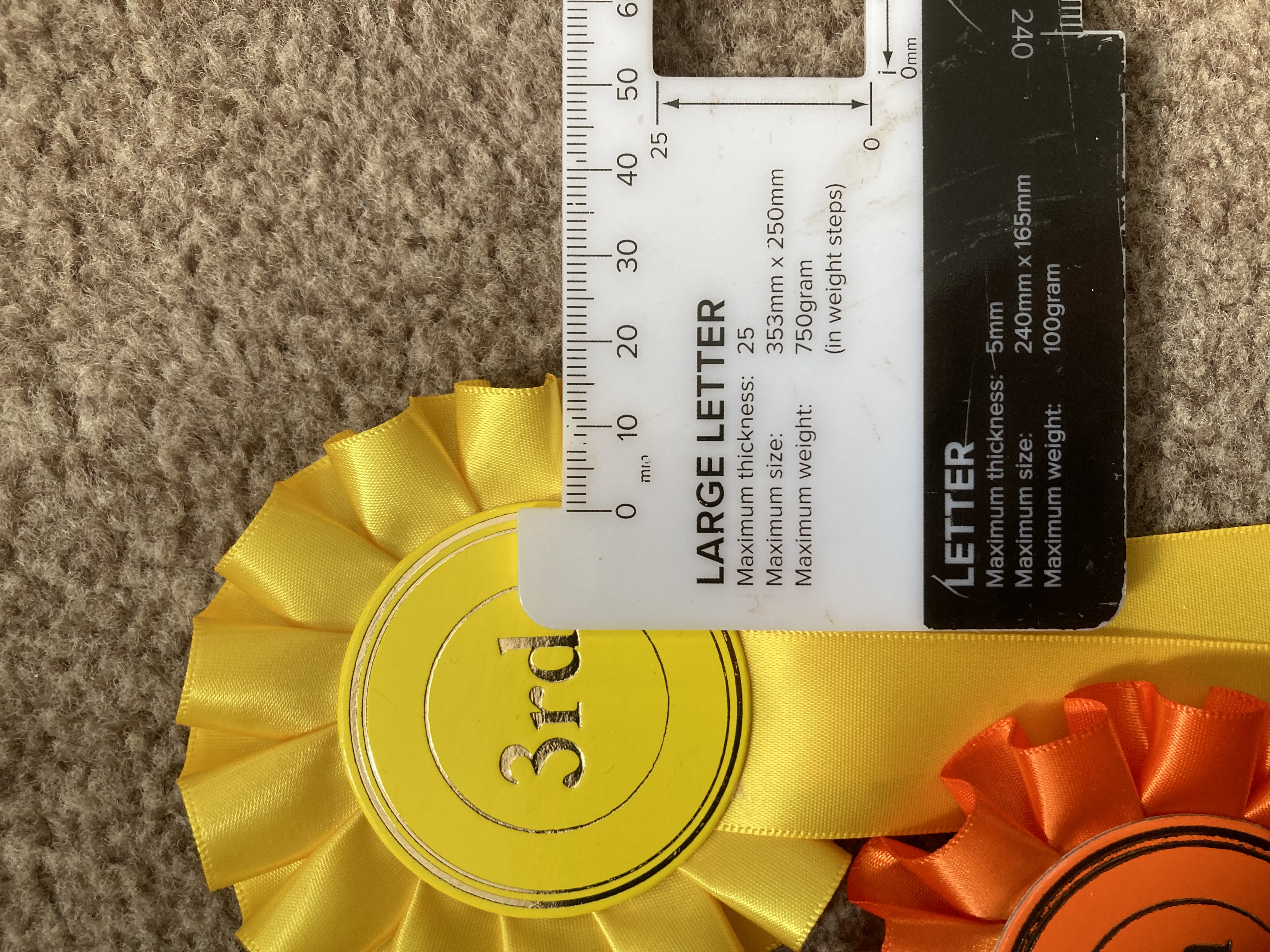 1st to 5th one tier rosettes. 50mm centres.