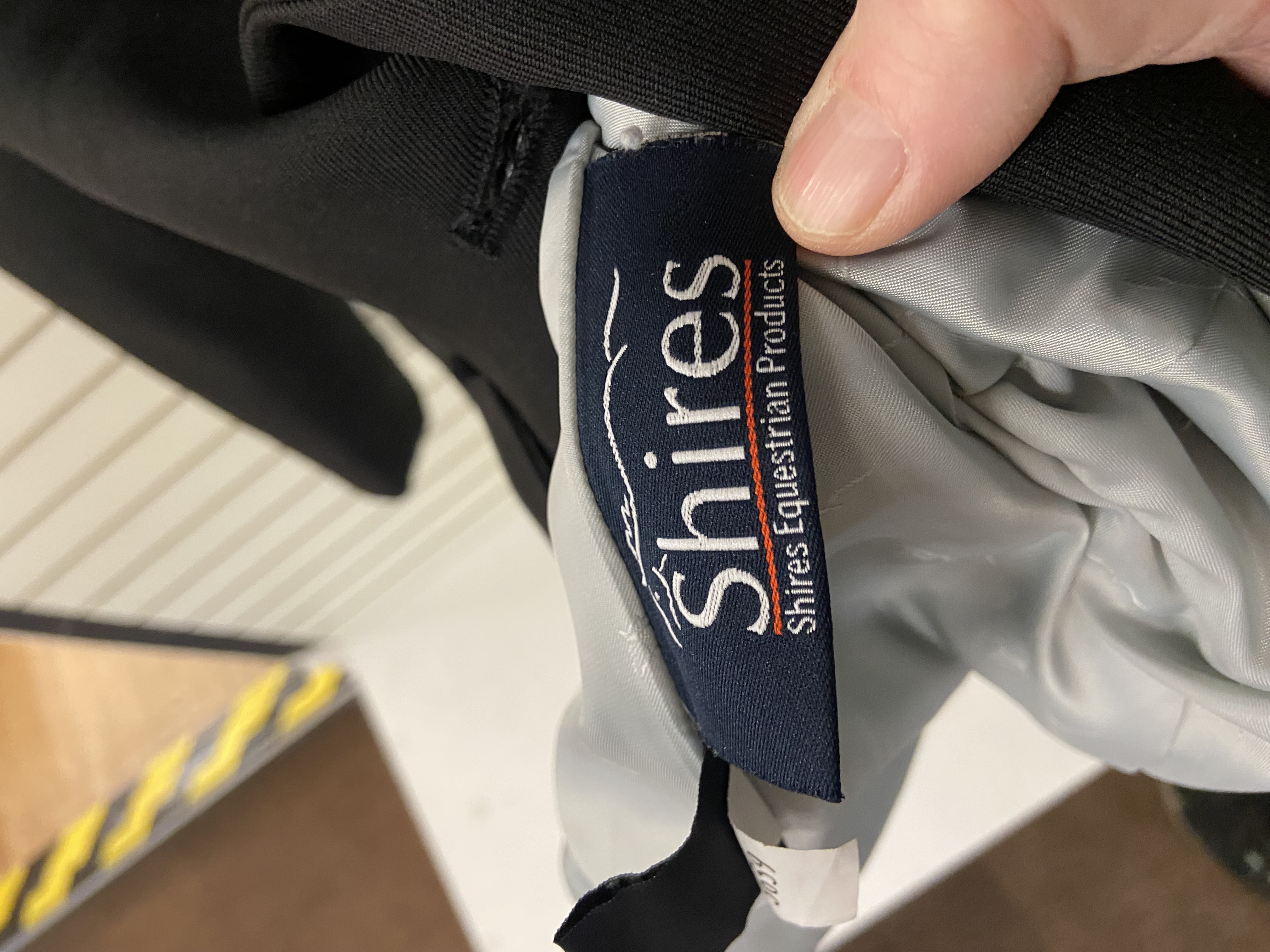 Shires ladies/maids black showing jacket. 32”. Preowned. VGC.