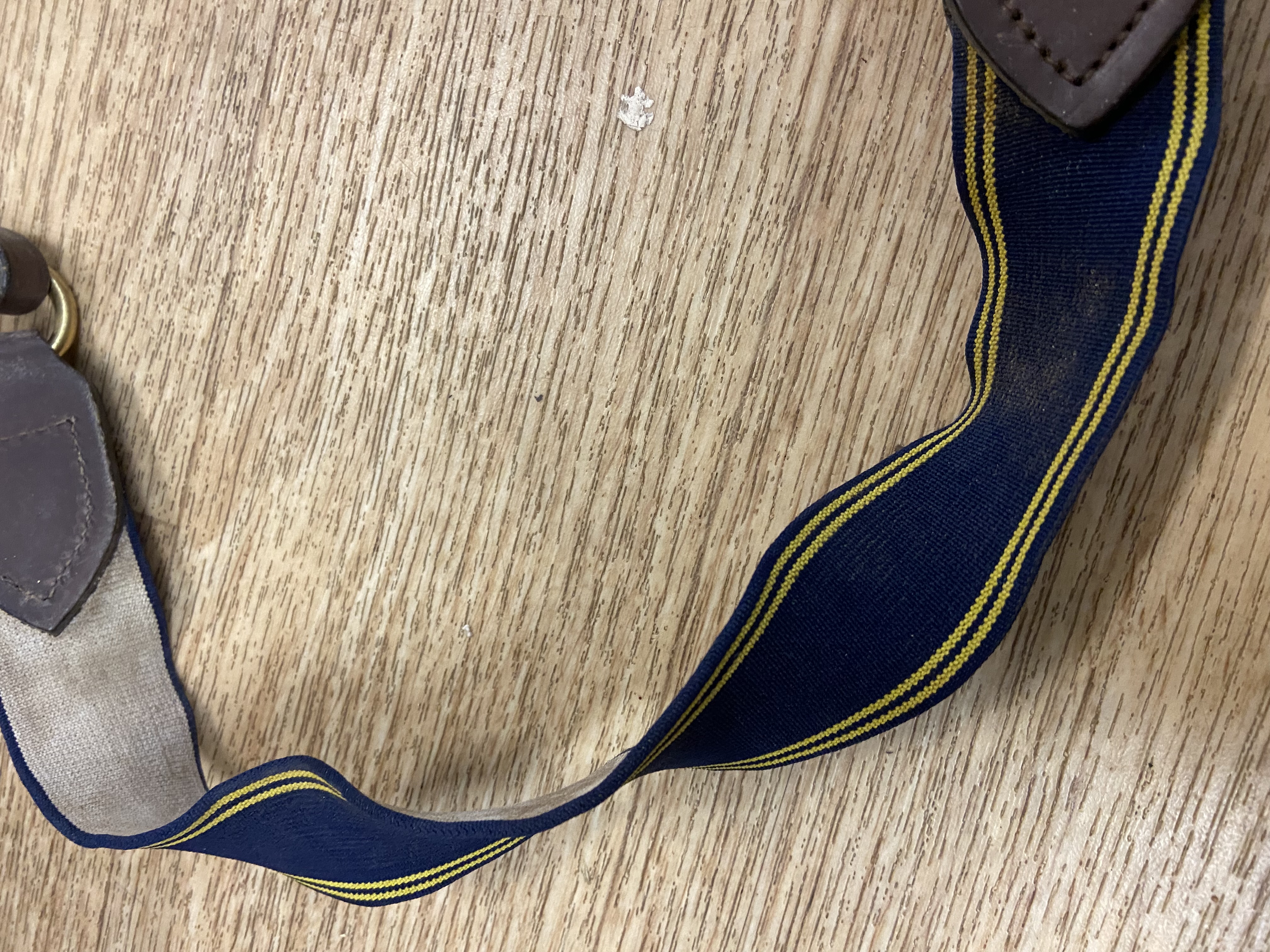 Three point elasticated breastplate with martingale attachment. Cob size. Preowned