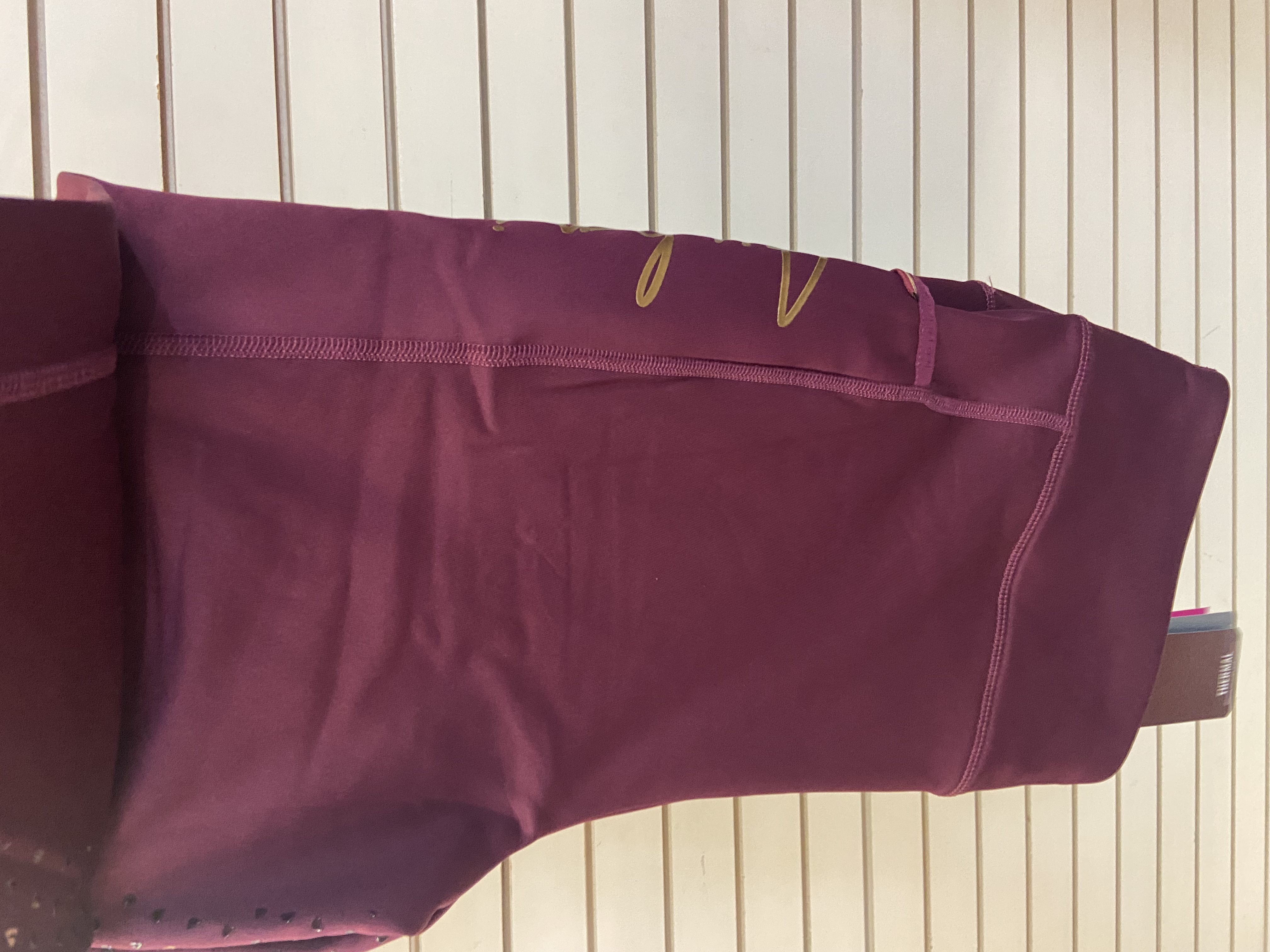 Shires Aubrion fleece lined riding tights in mulberry. Size 16. BNWT. RRP 59.99