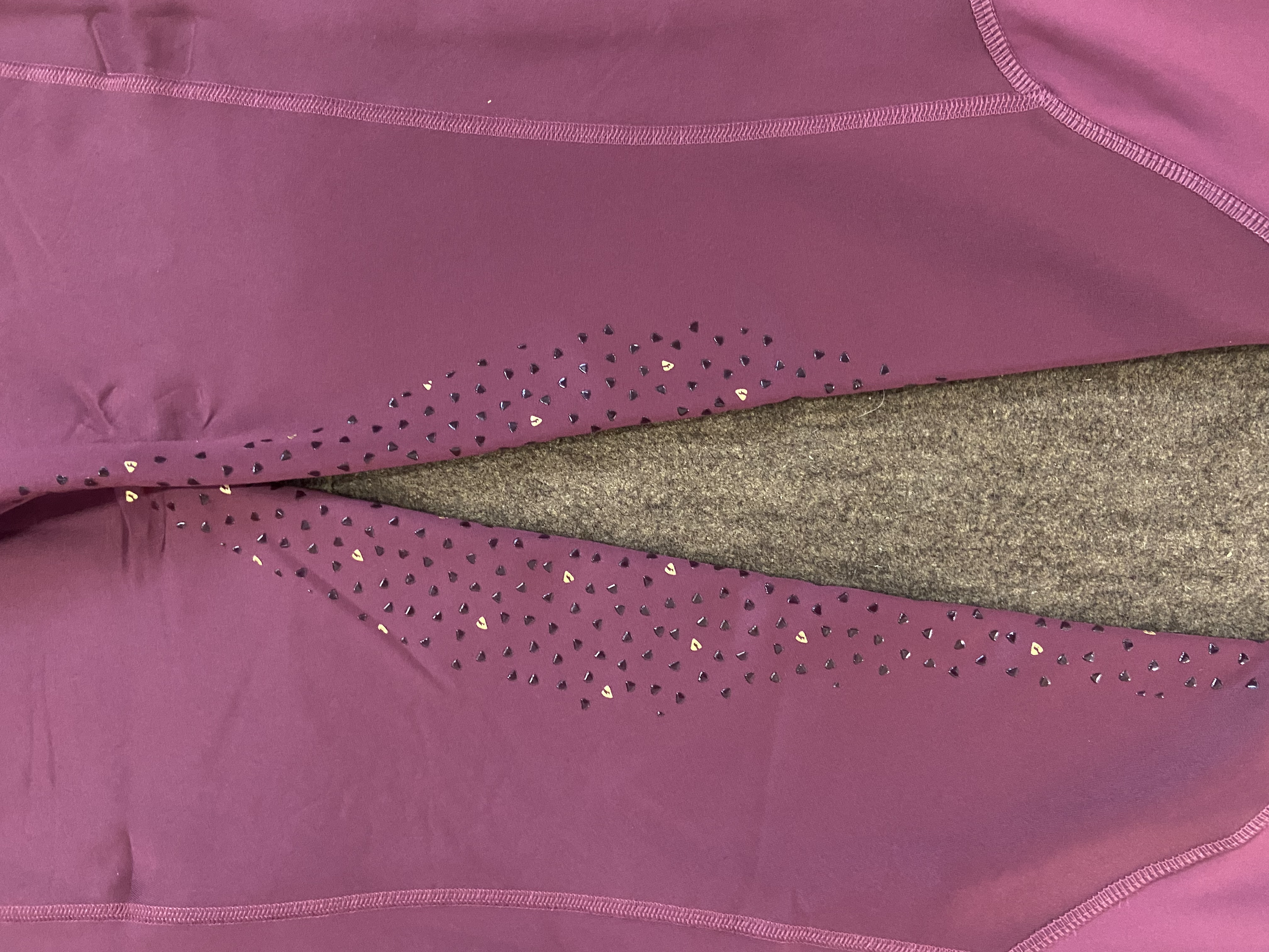 Shires Aubrion fleece lined riding tights in mulberry. Size 16. BNWT. RRP 59.99