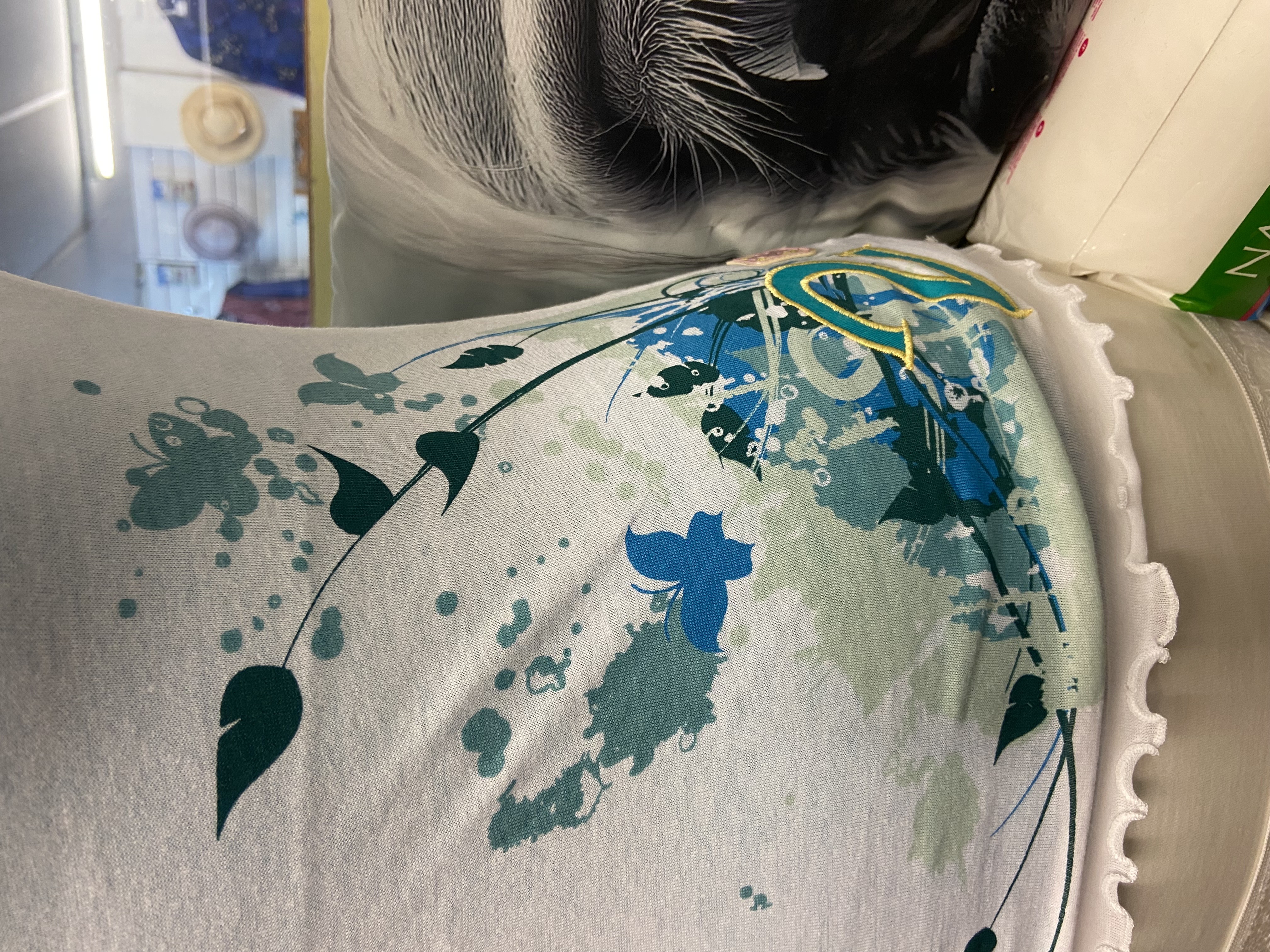 Hac-Tac ladies layered white and turquoise top. Size 8. BNWT. RRP £24