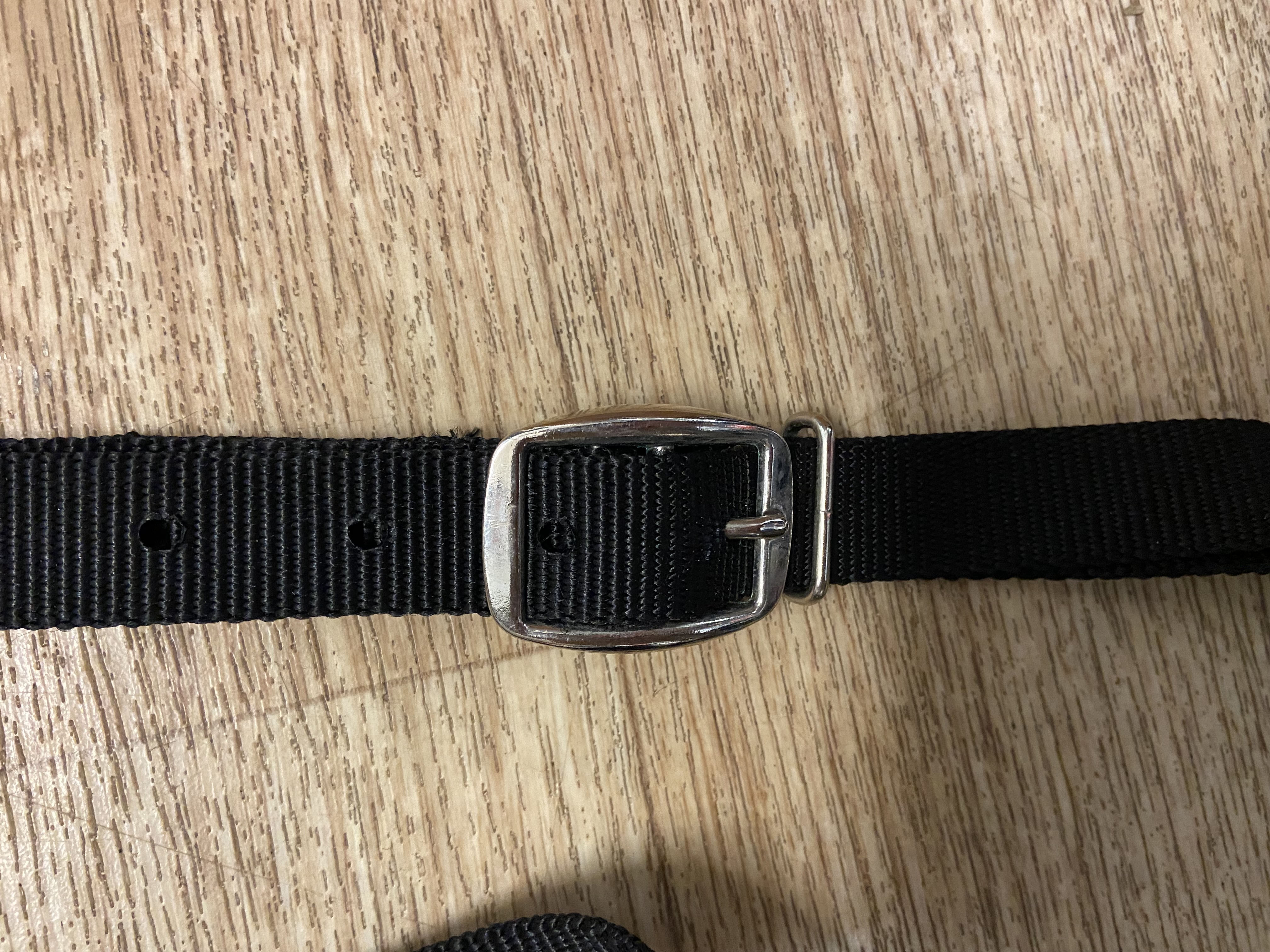 Black nylon side reins. One size. Preowned. Never used