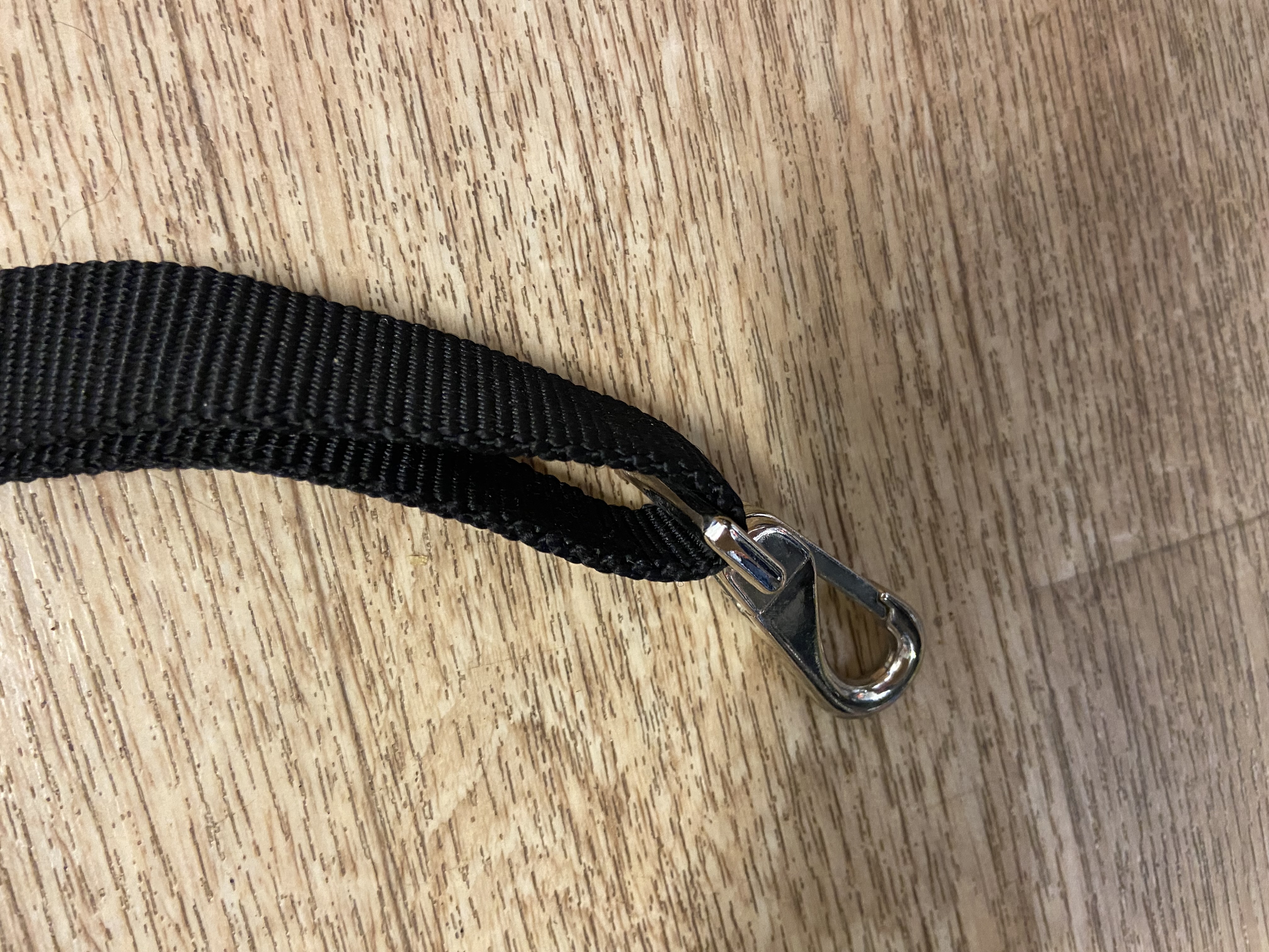 Black nylon side reins. One size. Preowned. Never used